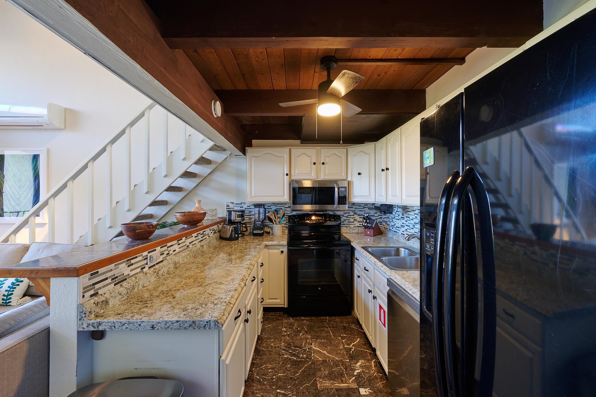 Kihei, Hawaii, 96753, United States, 2 Bedrooms Bedrooms, ,1 BathroomBathrooms,Residential,For Sale,1998368