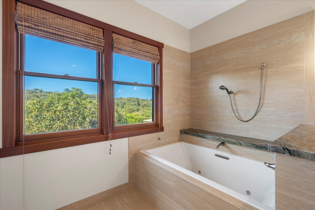 Haiku, Hawaii, 96708, United States, 4 Bedrooms Bedrooms, ,3 BathroomsBathrooms,Residential,For Sale,2002523