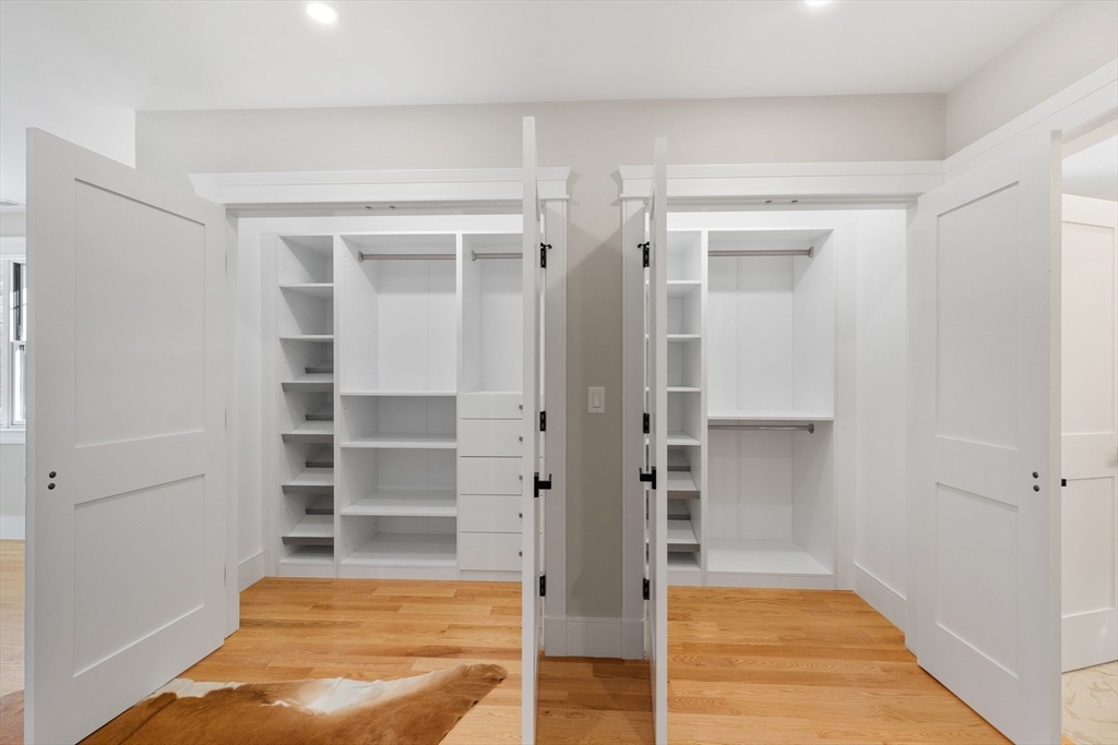 Concord, Massachusetts, 01742, United States, 4 Bedrooms Bedrooms, ,4 BathroomsBathrooms,Residential,For Sale,2005614