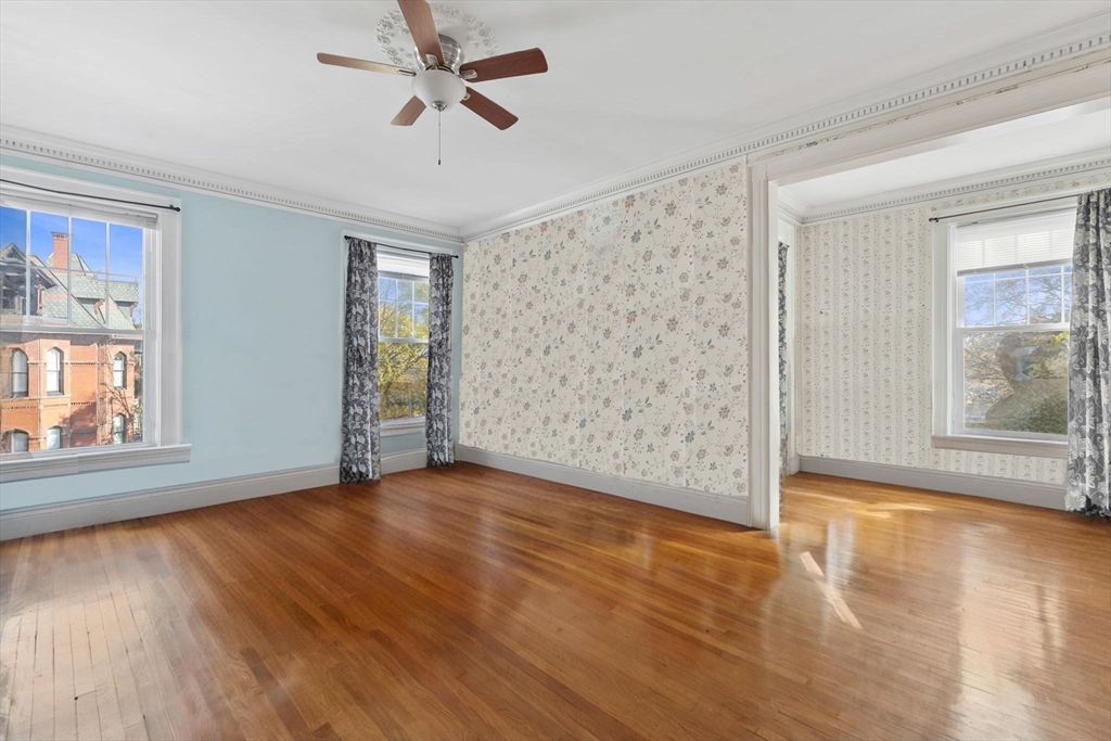 Worcester, Massachusetts, 01610, United States, 17 Bedrooms Bedrooms, ,4 BathroomsBathrooms,Residential,For Sale,1994286