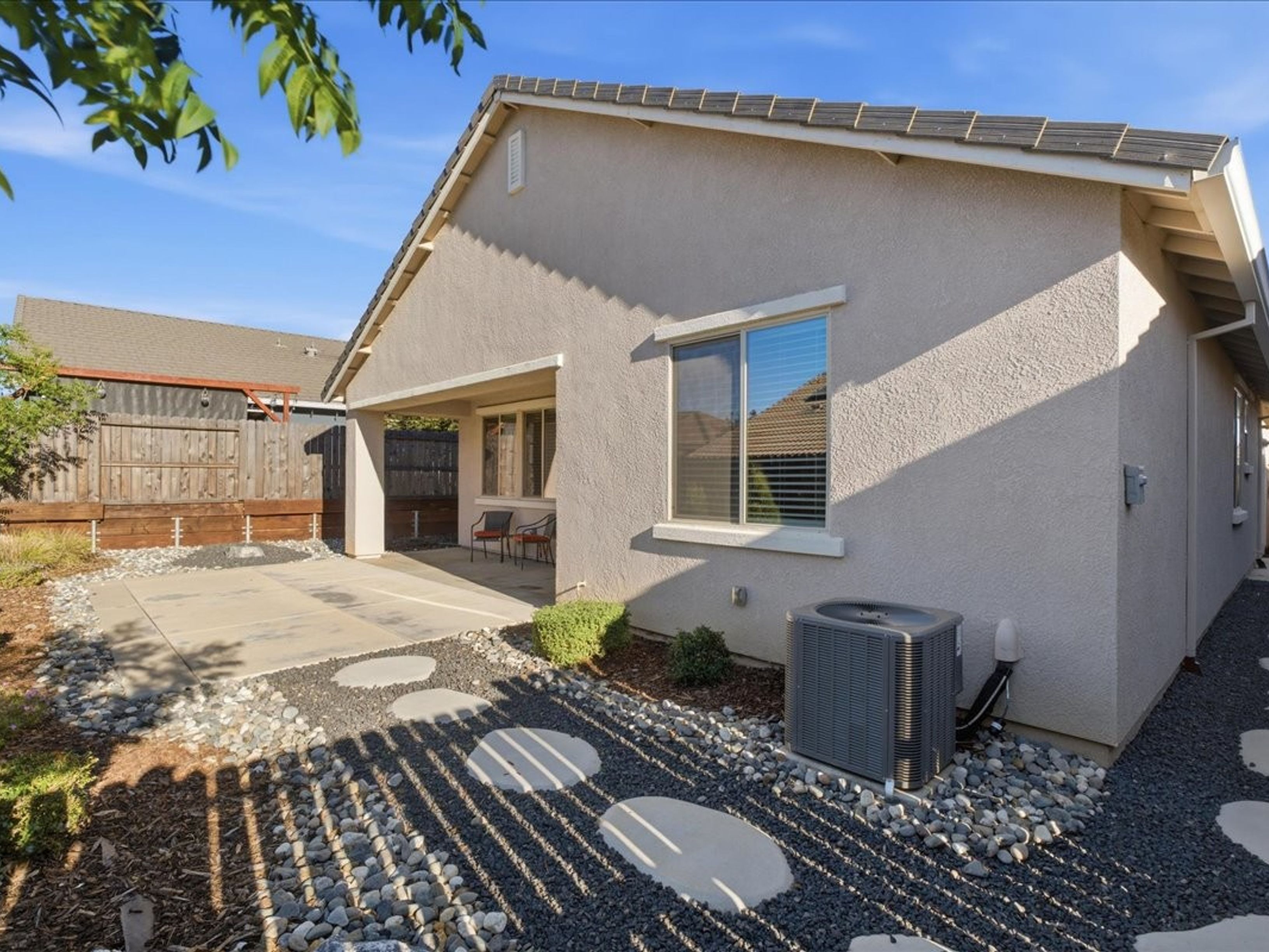  12731 Montbrook Way, Rancho Cordova, CA 95742 - 物件實景