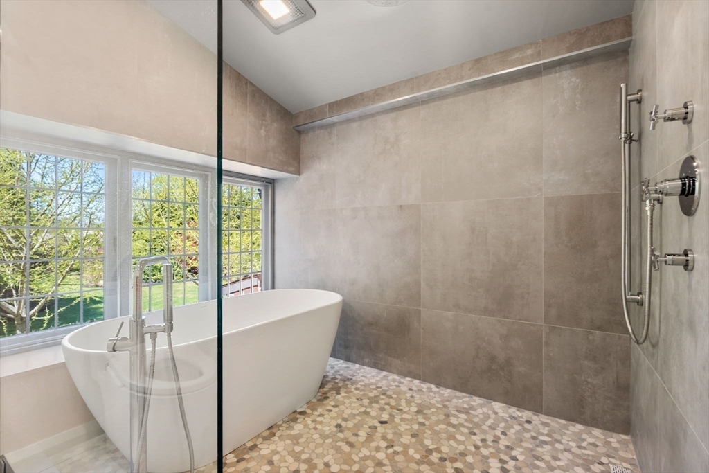 Wellesley, Massachusetts, 02482, United States, 9 Bedrooms Bedrooms, ,10 BathroomsBathrooms,Residential,For Sale,1804241