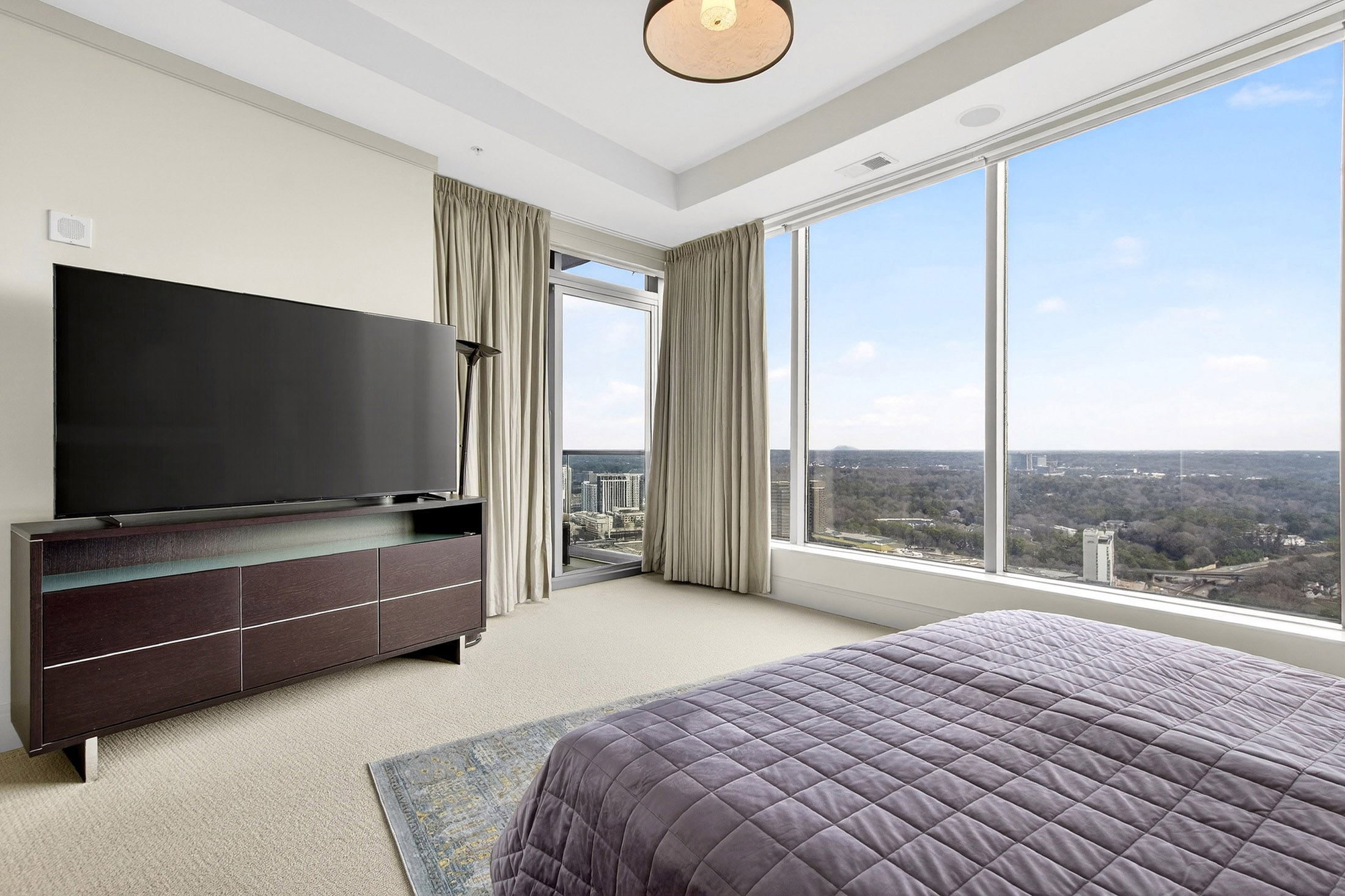  Stunning Luxury Condo, Perched on the 29th Floor - 物件實景