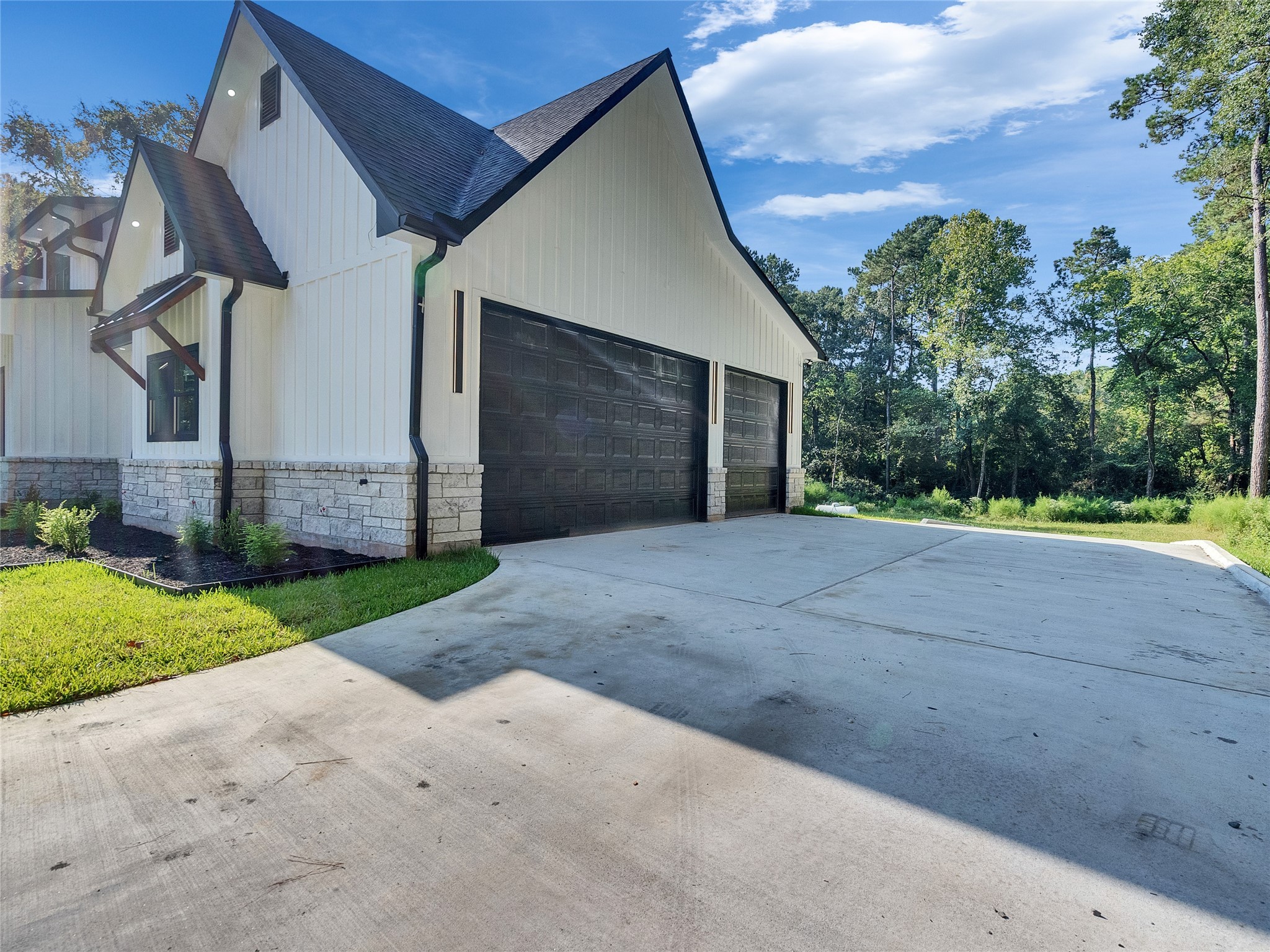 Magnolia, Texas, 77355, United States, 4 Bedrooms Bedrooms, ,4 BathroomsBathrooms,Residential,For Sale,1991024