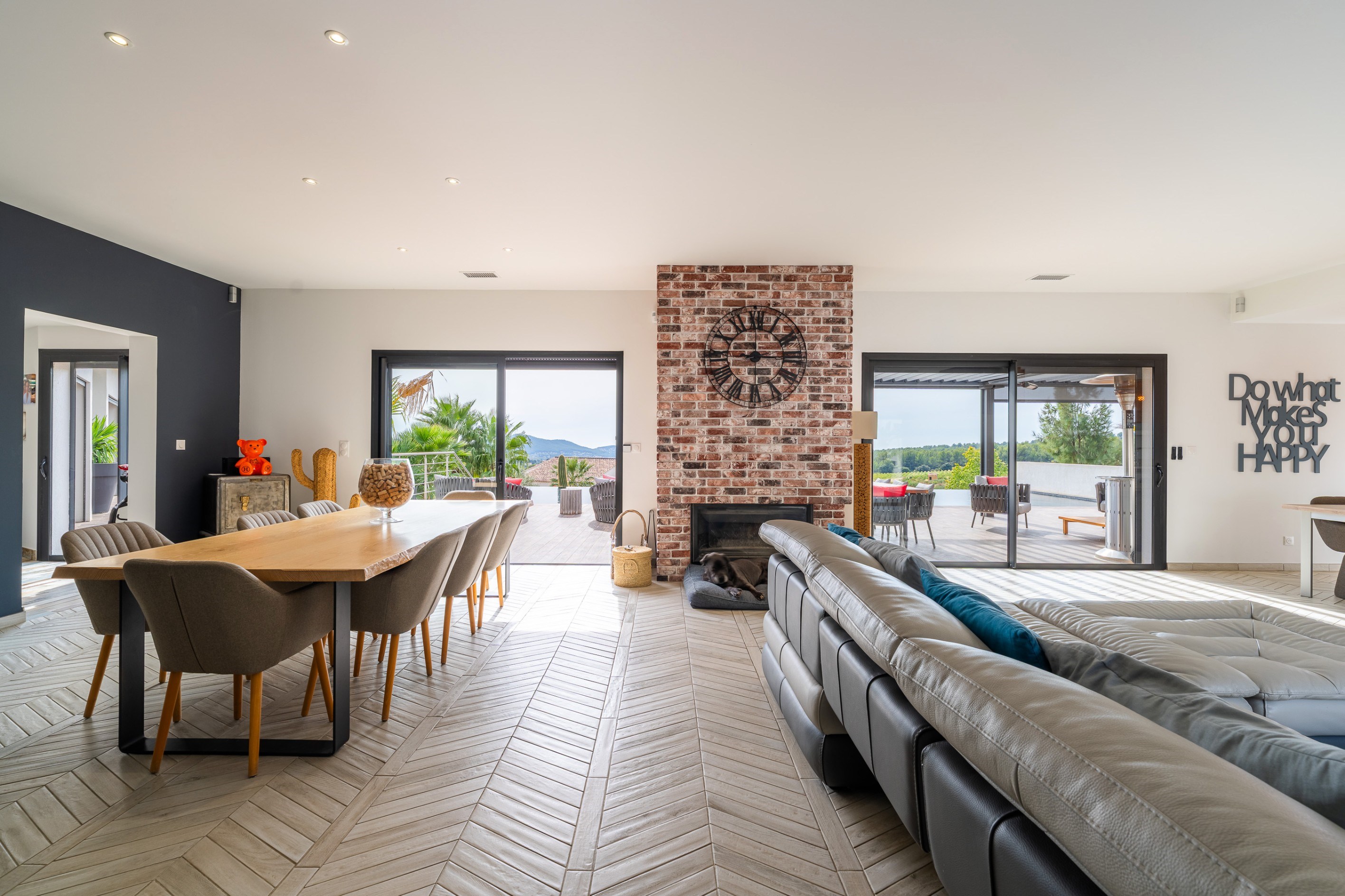  La Cadière-d’Azur – Contemporary Villa with Sea View, Infinity Pool and Mini Go… - 物件實景