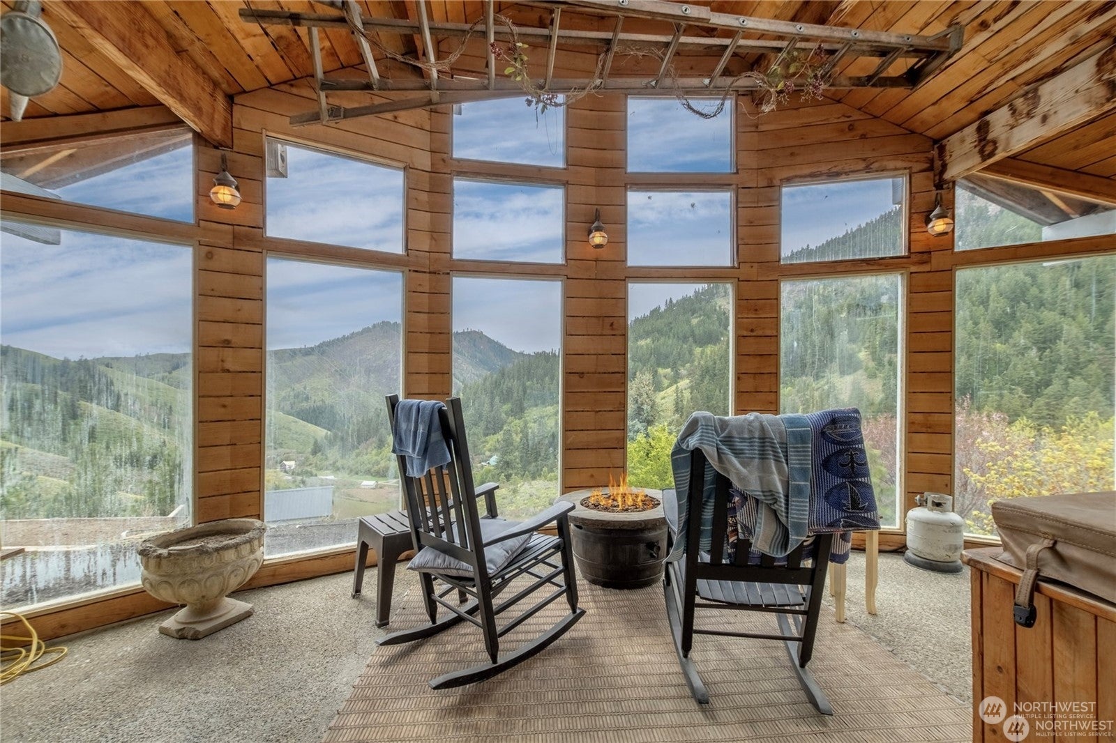 9505 Plateau Road, Cashmere, Washington, 98815, United States, 4 Bedrooms Bedrooms, ,3 BathroomsBathrooms,Residential,For Sale,9505 Plateau Road,1611849