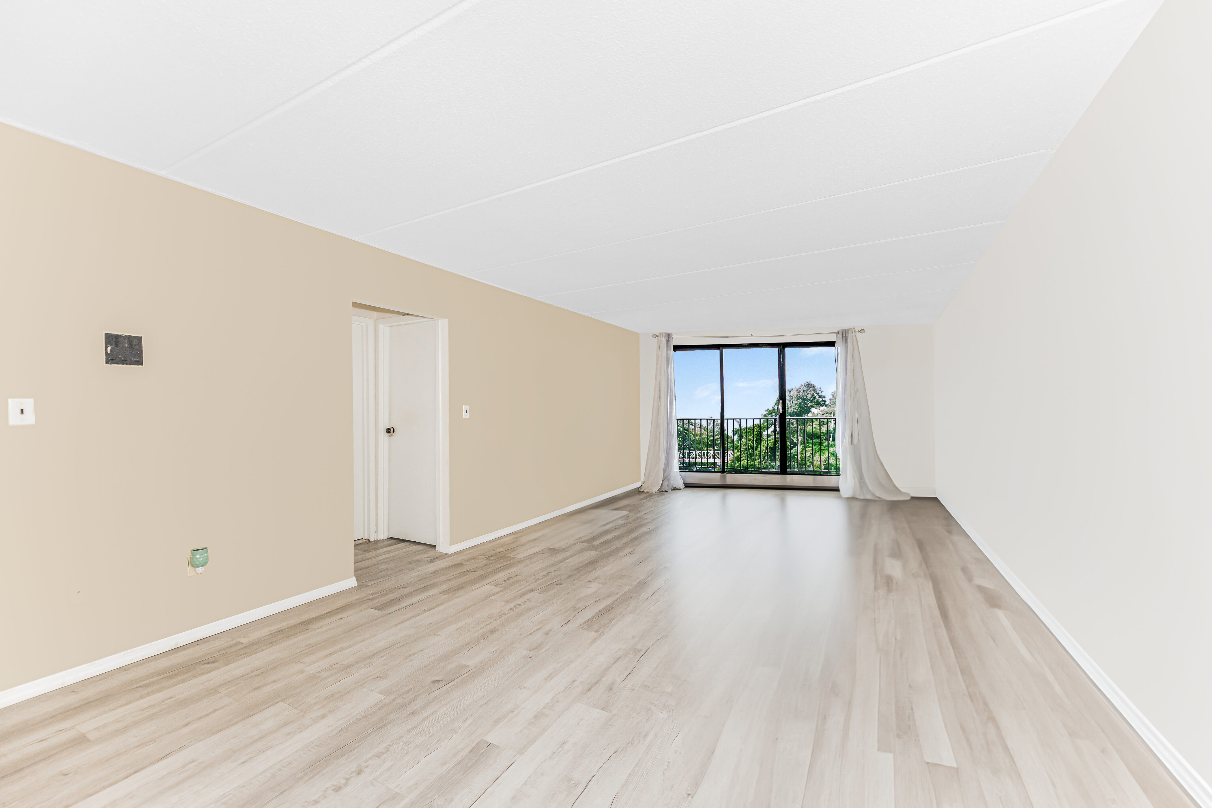  1155 Warburton Avenue - 物件實景