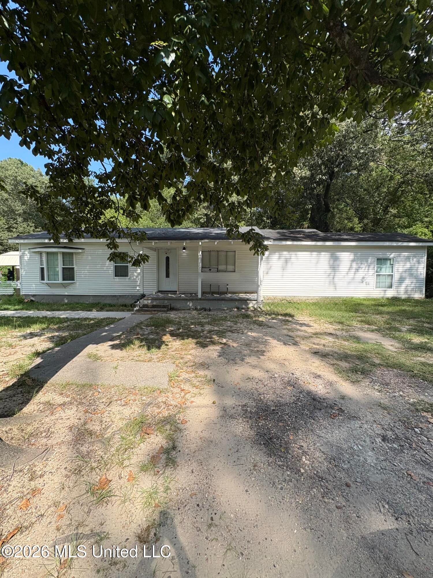 Main St, New Augusta, MS 39462