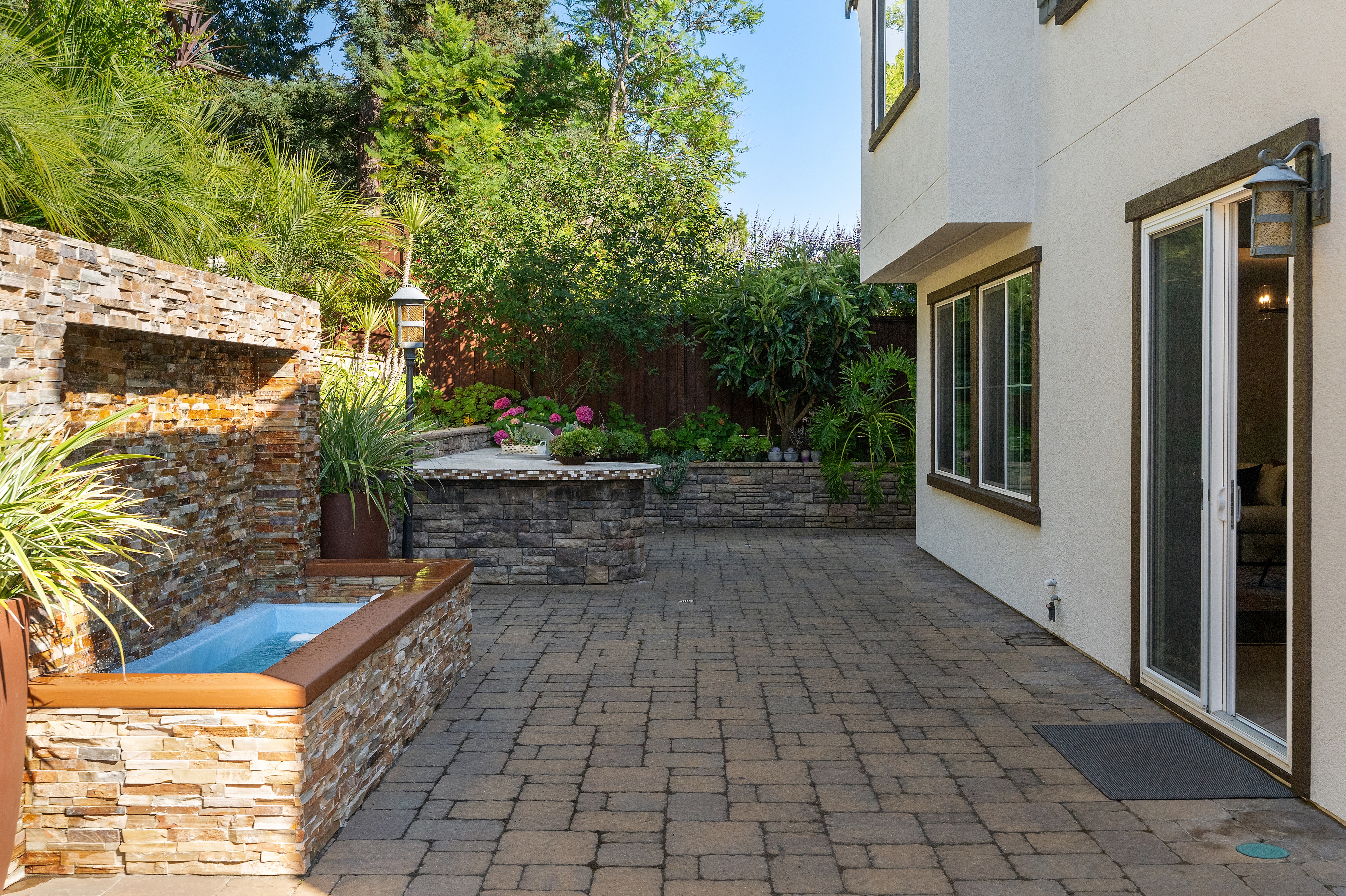  Mediterranean Elegance Meets Resort-Style Living in Prestigious Windemere - 物件實景