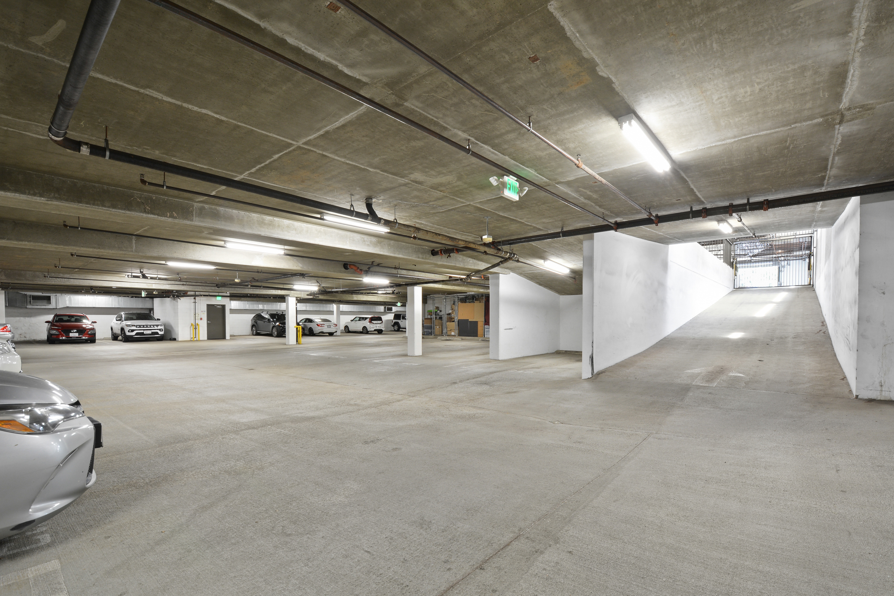  LUXURY CONDOMINIUM - 物件實景