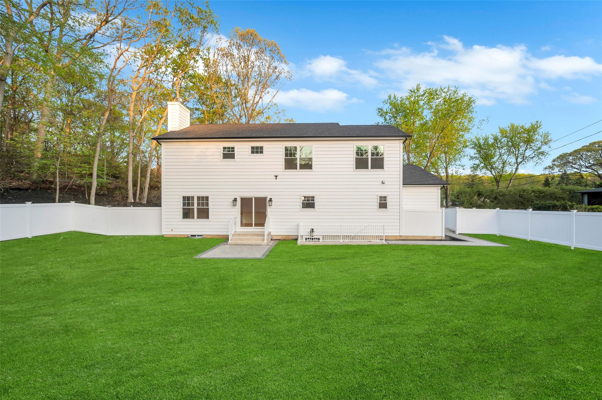 Smithtown, New York, 11787, United States, 4 Bedrooms Bedrooms, ,3 BathroomsBathrooms,Residential,For Sale,1796474
