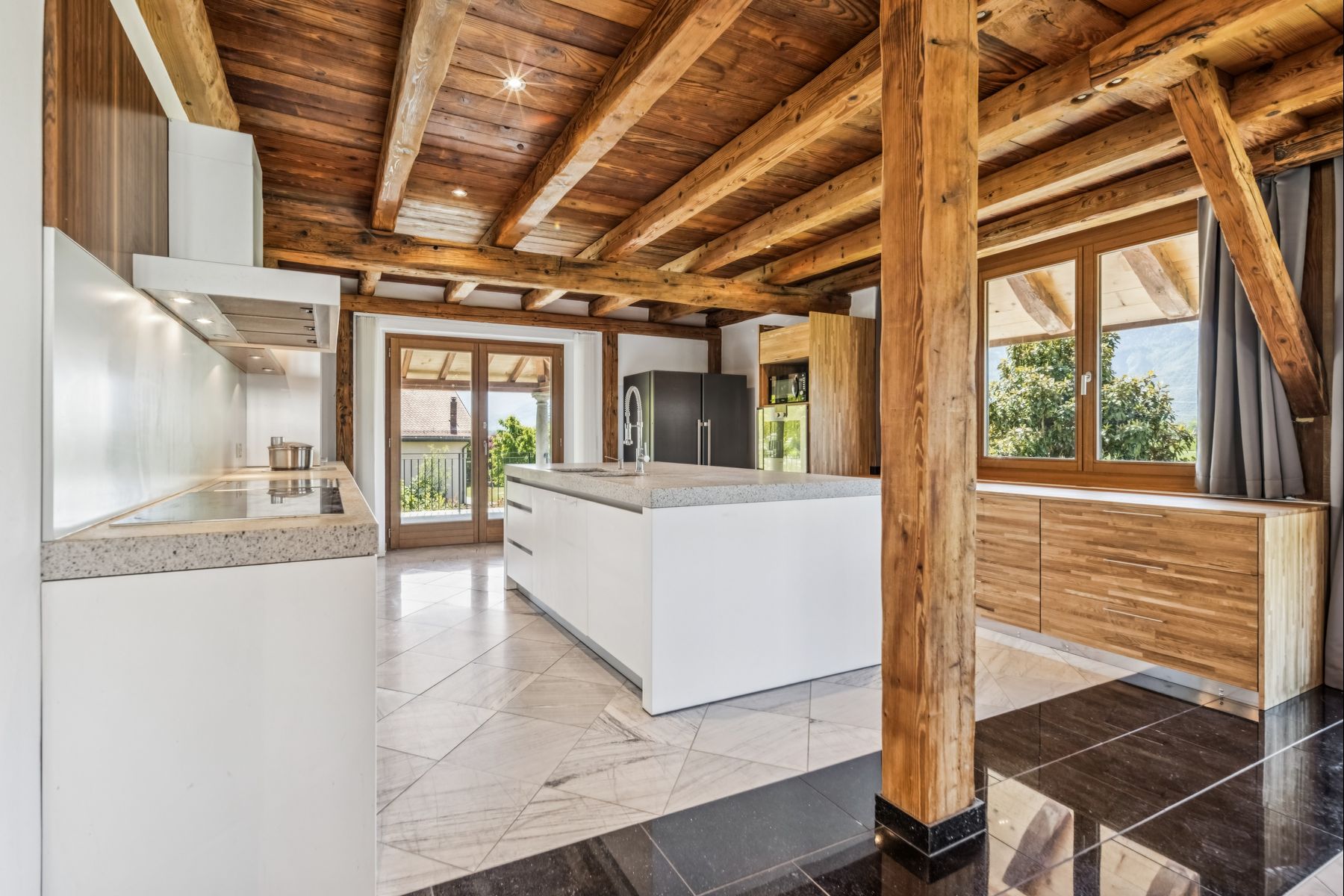  Favourite: renovated farmhouse with timeless charm - 物件實景