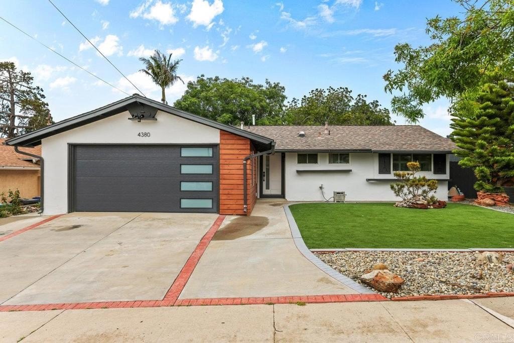 San Diego, California, 92117, United States, 3 Bedrooms Bedrooms, ,2 BathroomsBathrooms,Residential,For Sale,1793737