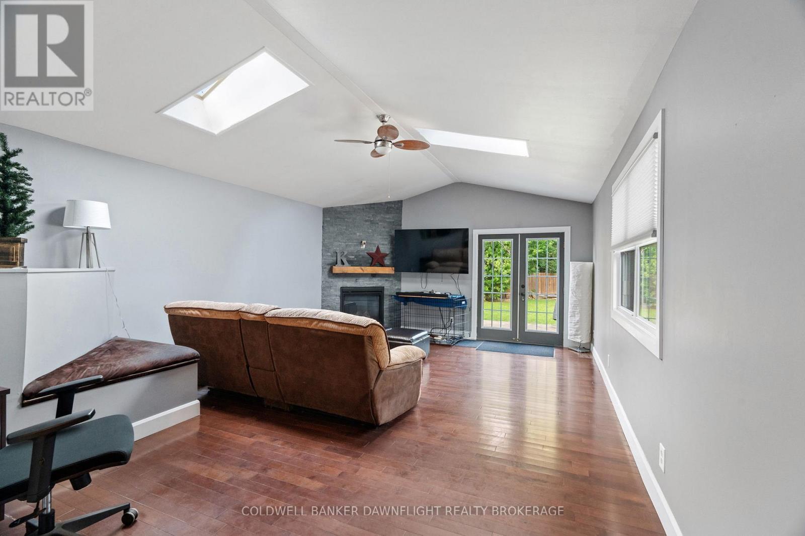 SOUTH HURON (EXETER), Ontario, N0M 1S1, CA, 3 Bedrooms Bedrooms, ,1 BathroomBathrooms,Residential,For Sale,1892887