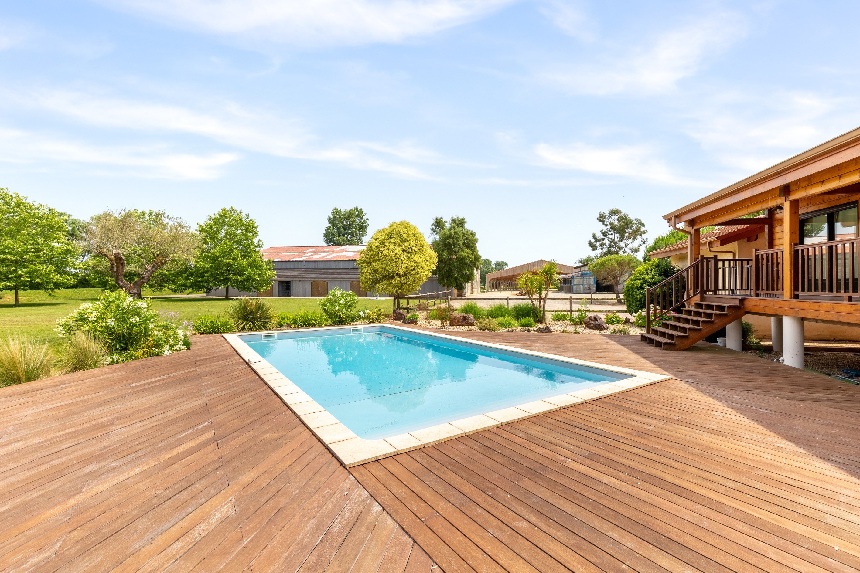  AN EXCEPTIONAL MIXED-USE PROPERTY COMBINING RESIDENTIAL, EQUESTRIAN AND WINE-PR… - 物件實景