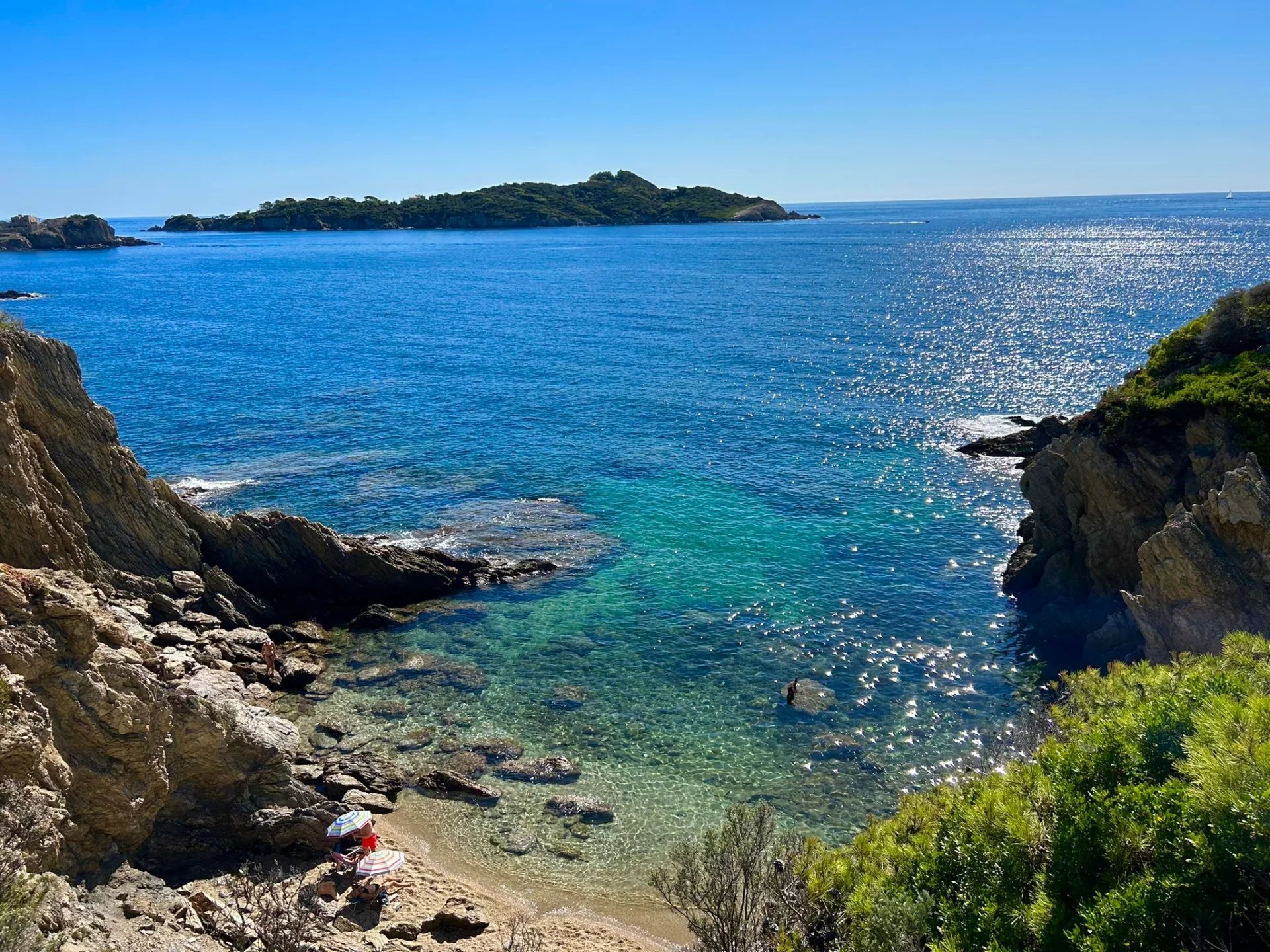 Hyères, Provence-Alpes-Côte d’Azur, 83400, FR, 5 Bedrooms Bedrooms, ,4 BathroomsBathrooms,Residential,For Sale,1627572