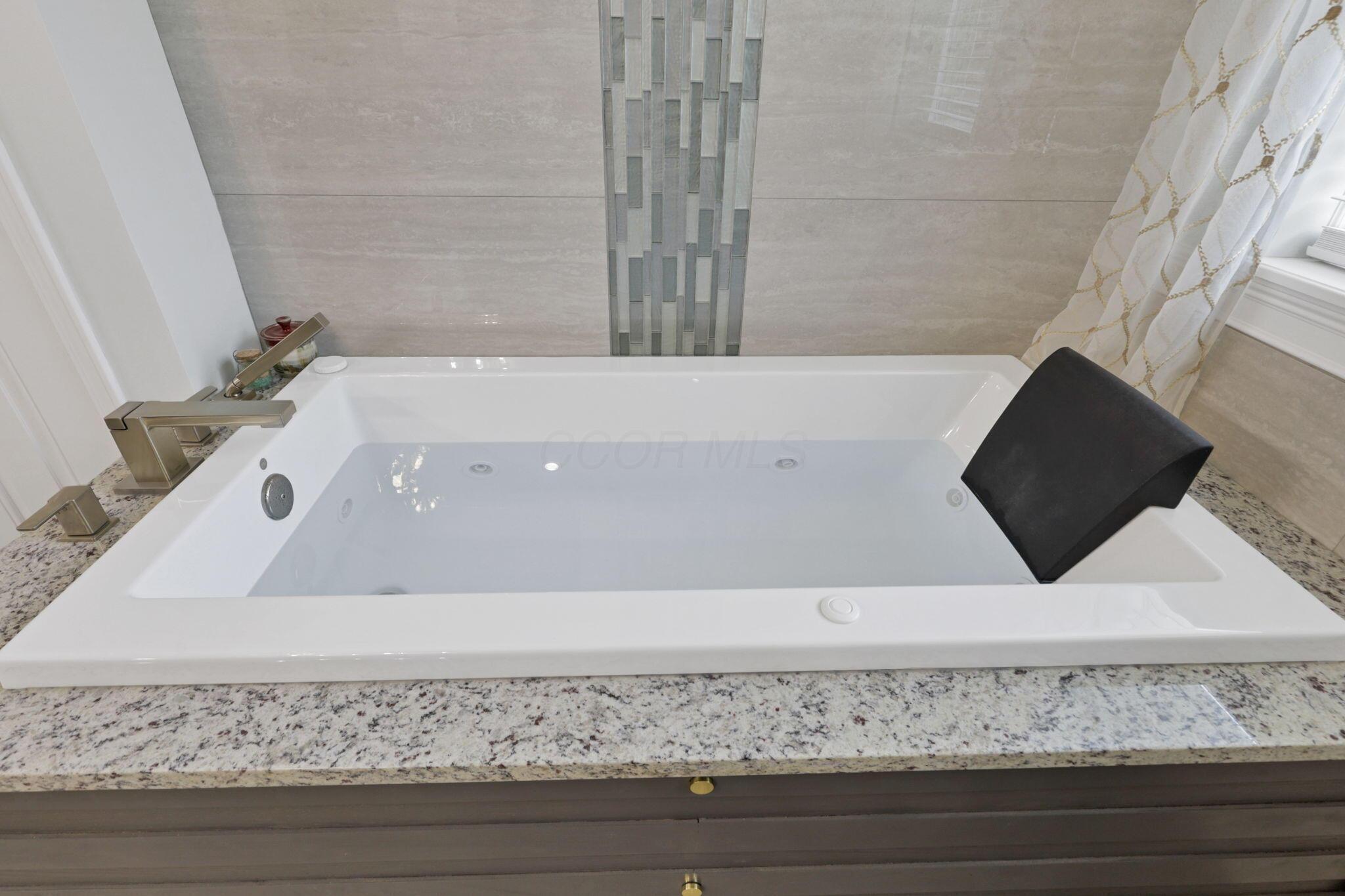 Pickerington, Ohio, 43147, United States, 3 Bedrooms Bedrooms, ,2 BathroomsBathrooms,Residential,For Sale,1973928