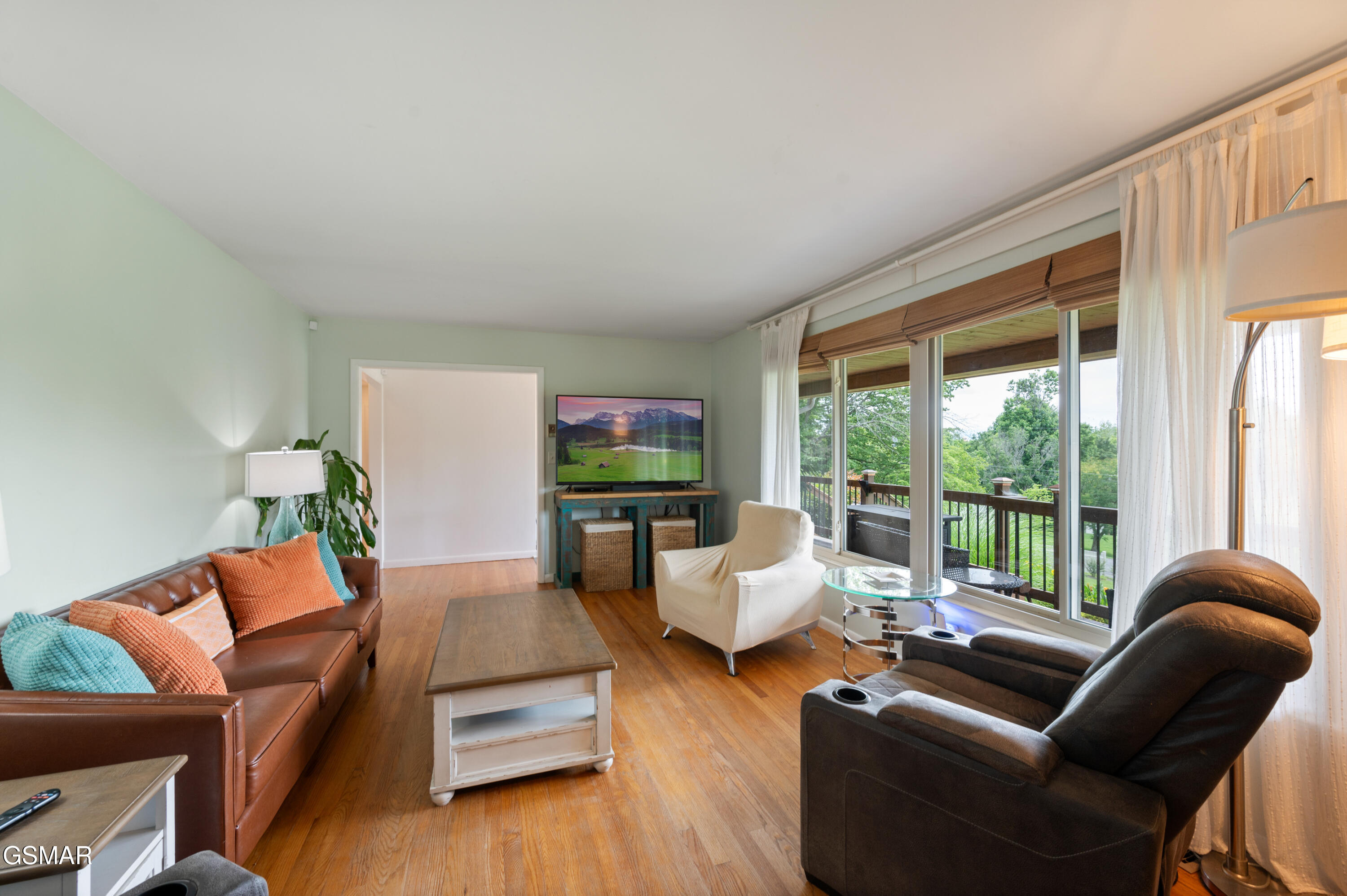 Sevierville, Tennessee, 37862, United States, 4 Bedrooms Bedrooms, ,3 BathroomsBathrooms,Residential,For Sale,1863577