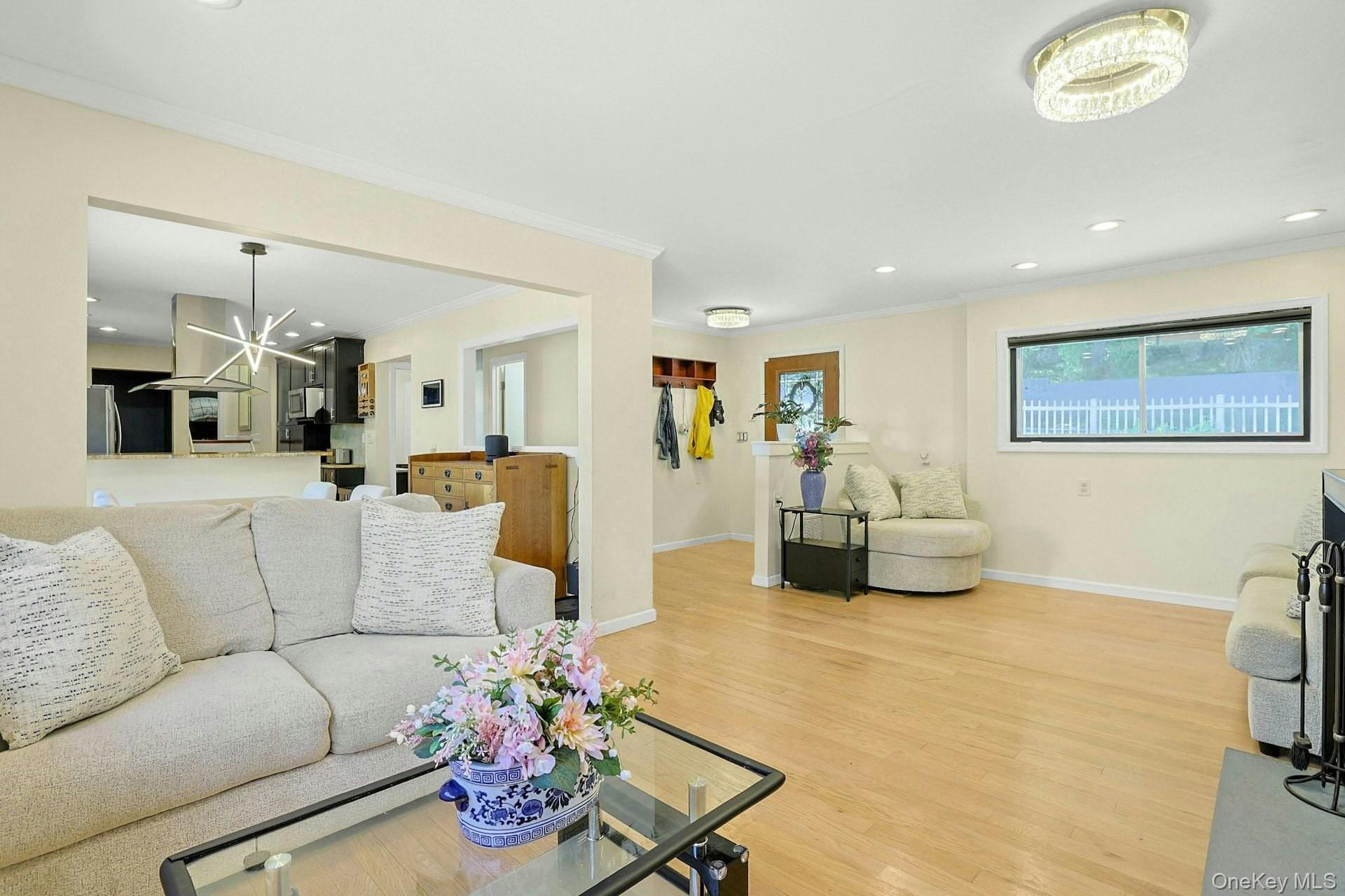 Tarrytown, New York, 10591, United States, 4 Bedrooms Bedrooms, ,3 BathroomsBathrooms,Residential,For Sale,1939396