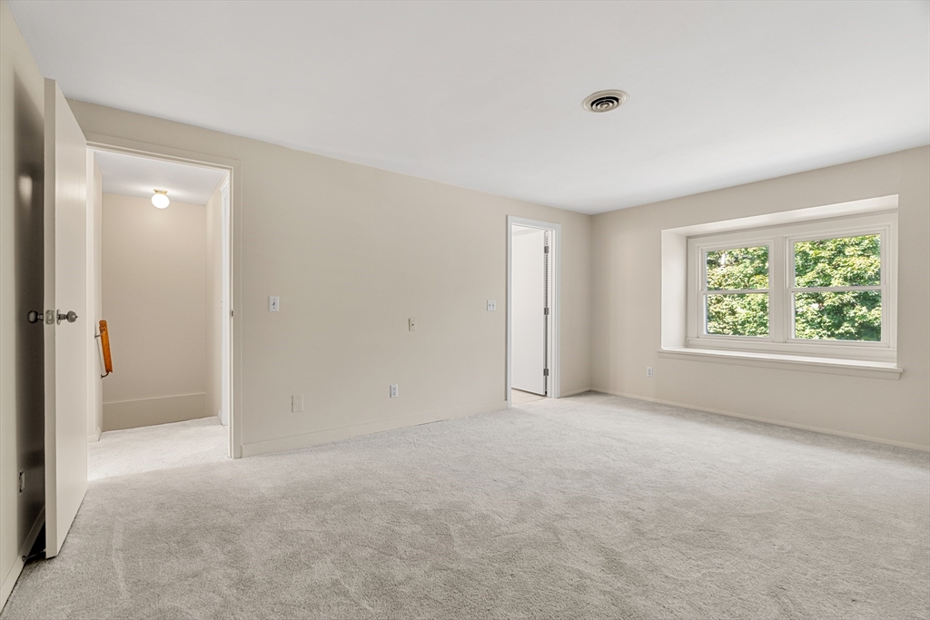 Salem, Massachusetts, 01970, United States, 3 Bedrooms Bedrooms, ,3 BathroomsBathrooms,Residential,For Sale,1913540