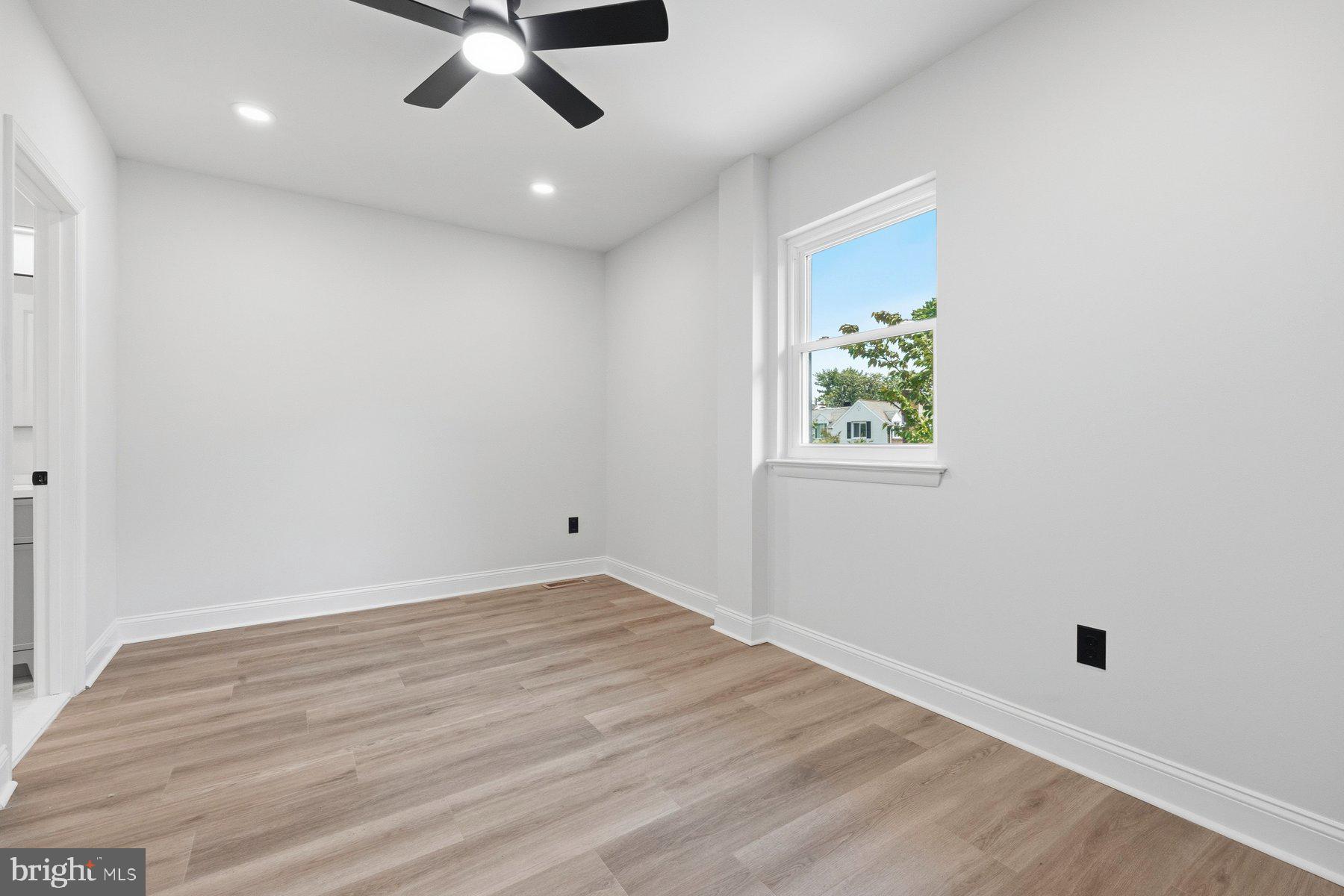 Alexandria, Virginia, 22314, United States, 2 Bedrooms Bedrooms, ,3 BathroomsBathrooms,Residential,For Sale,2049210