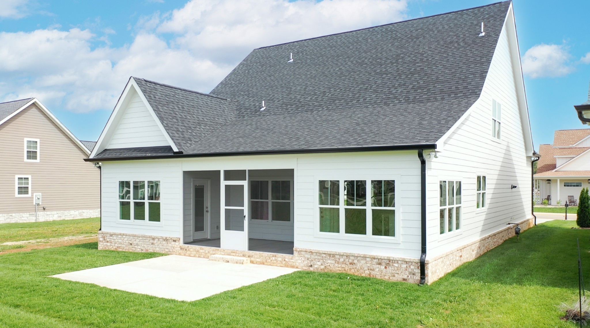 Winchester, Tennessee, 37398, United States, 4 Bedrooms Bedrooms, ,3 BathroomsBathrooms,Residential,For Sale,1980972