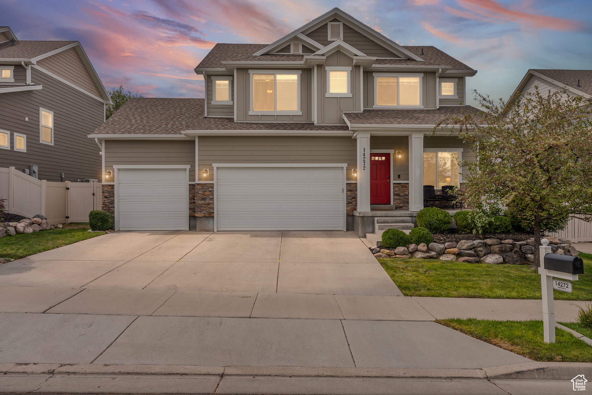 Herriman, Utah, 84096, United States, 4 Bedrooms Bedrooms, ,4 BathroomsBathrooms,Residential,For Sale,1949819