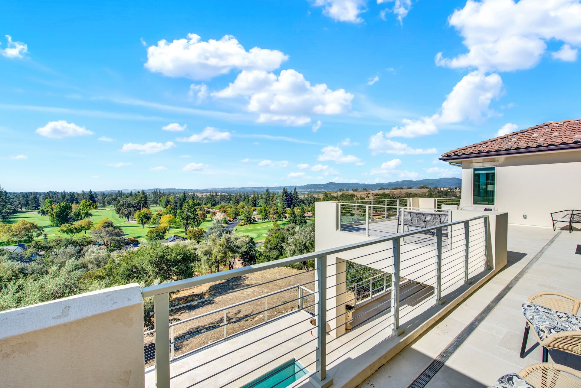  Mediterranean-Inspired Silverado Crest Home - 物件實景