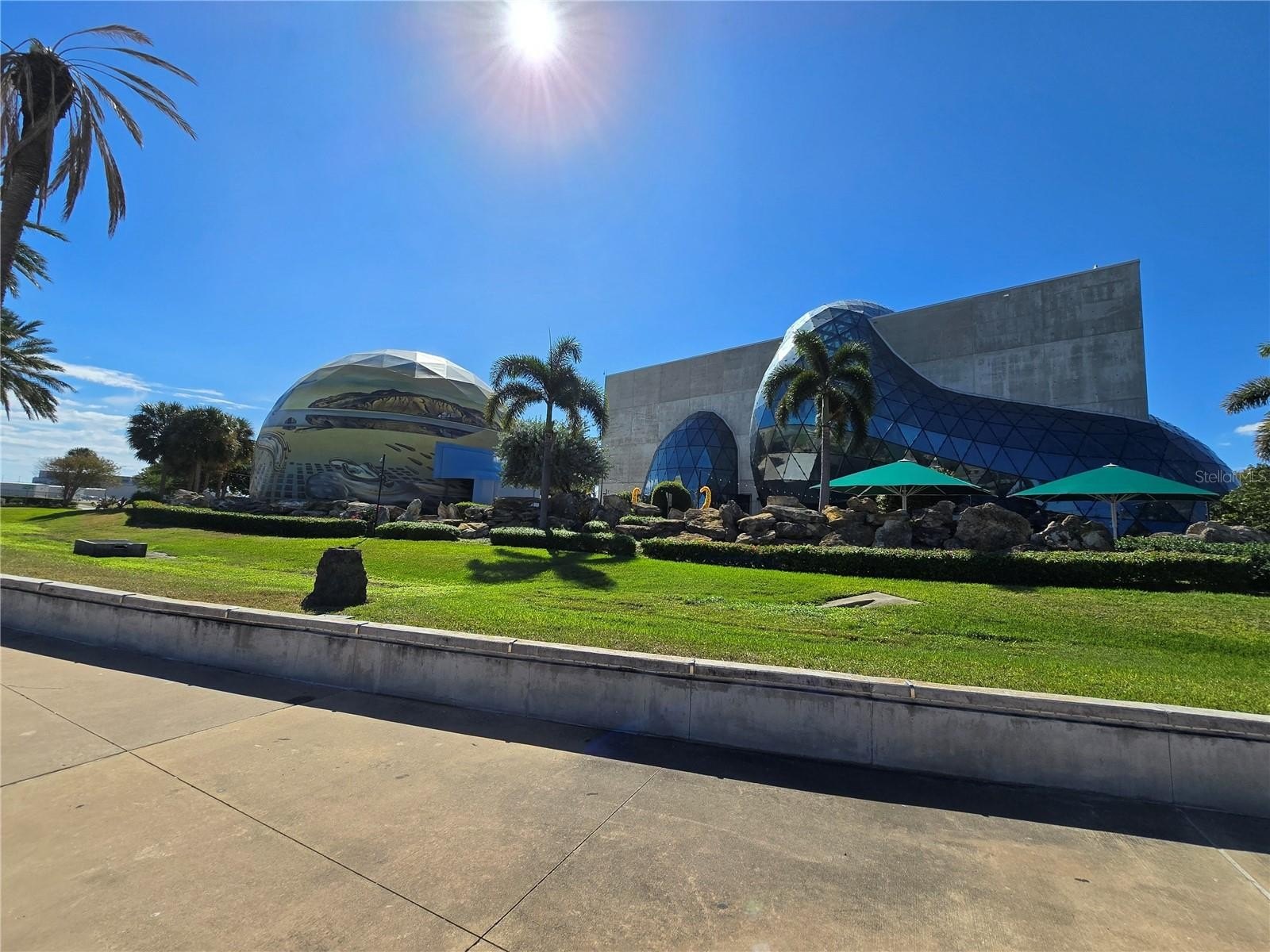 ST PETERSBURG, Florida, 33705, United States, 3 Bedrooms Bedrooms, ,2 BathroomsBathrooms,Residential,For Sale,1989946