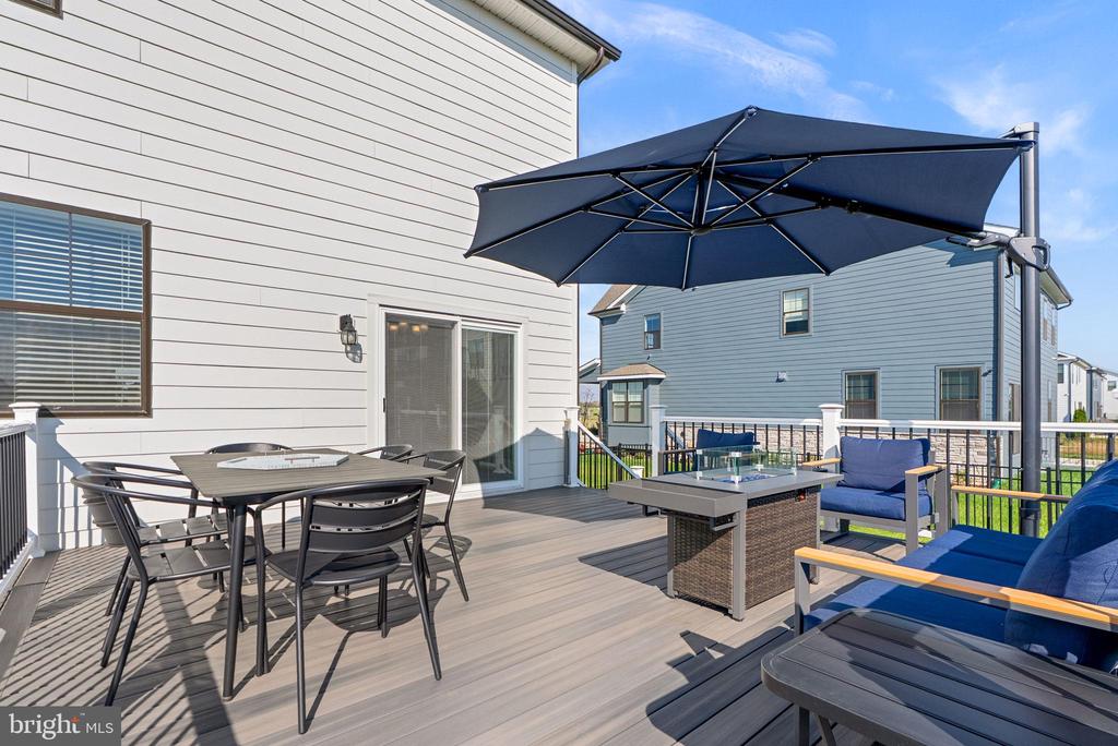 Frederick, Maryland, 21701, United States, 5 Bedrooms Bedrooms, ,4 BathroomsBathrooms,Residential,For Sale,1987107