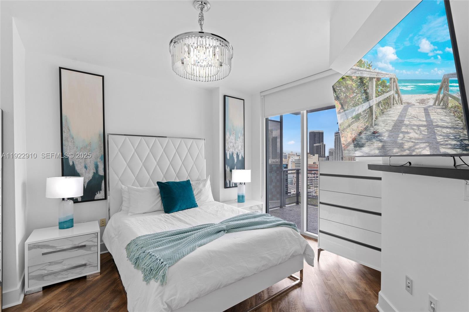 Miami, Florida, 33130, United States, 2 Bedrooms Bedrooms, ,2 BathroomsBathrooms,Residential,For Sale,2000565