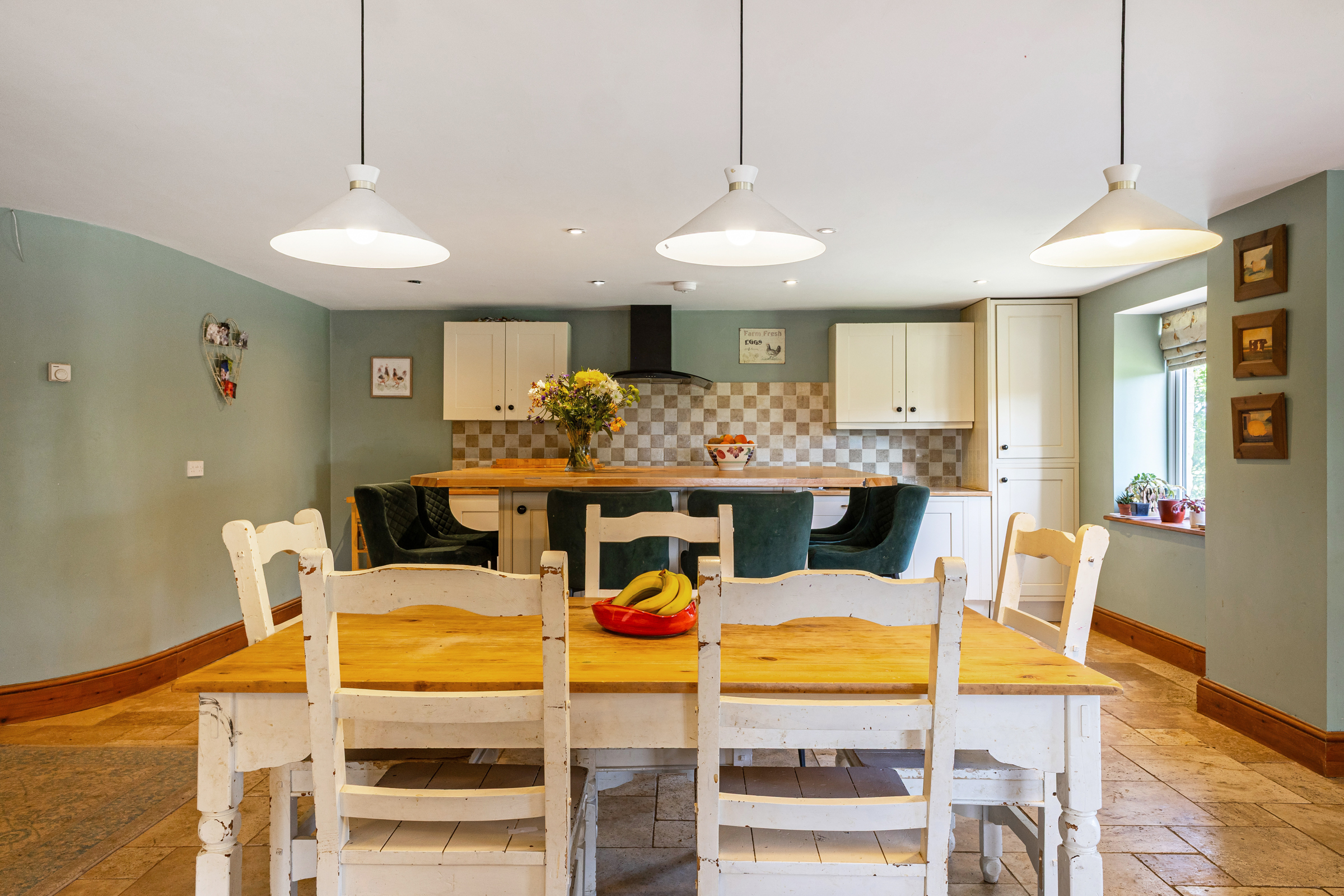  A substantial Oxfordshire farmhouse with over 9,200 sq ft of accommodation and 4 - 物件實景