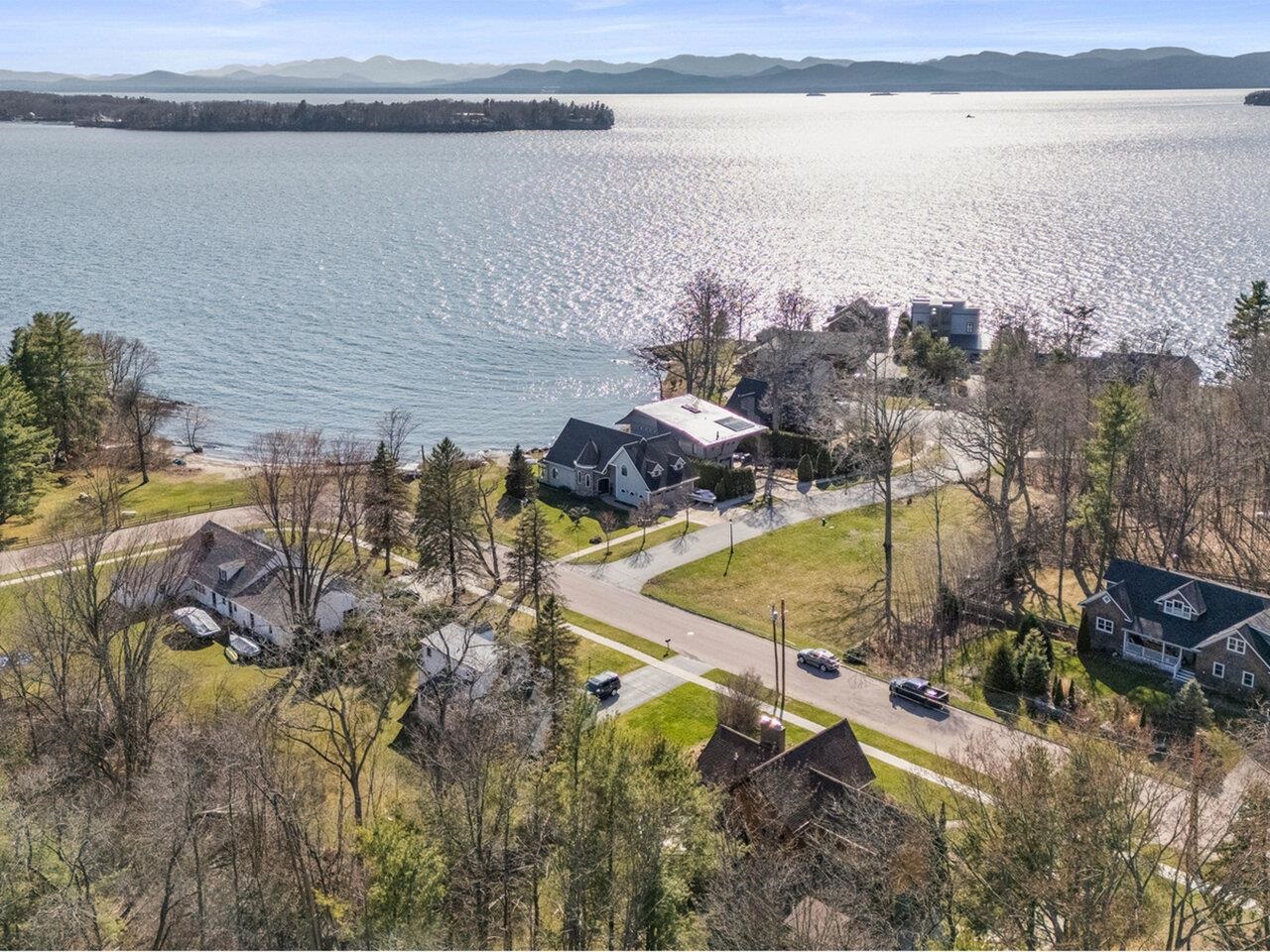 Burlington, Vermont, 05401, United States, 2 Bedrooms Bedrooms, ,3 BathroomsBathrooms,Residential,For Sale,1883018