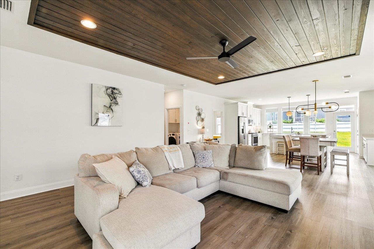 Tallahassee, Florida, 32311, United States, 4 Bedrooms Bedrooms, ,3 BathroomsBathrooms,Residential,For Sale,1907492