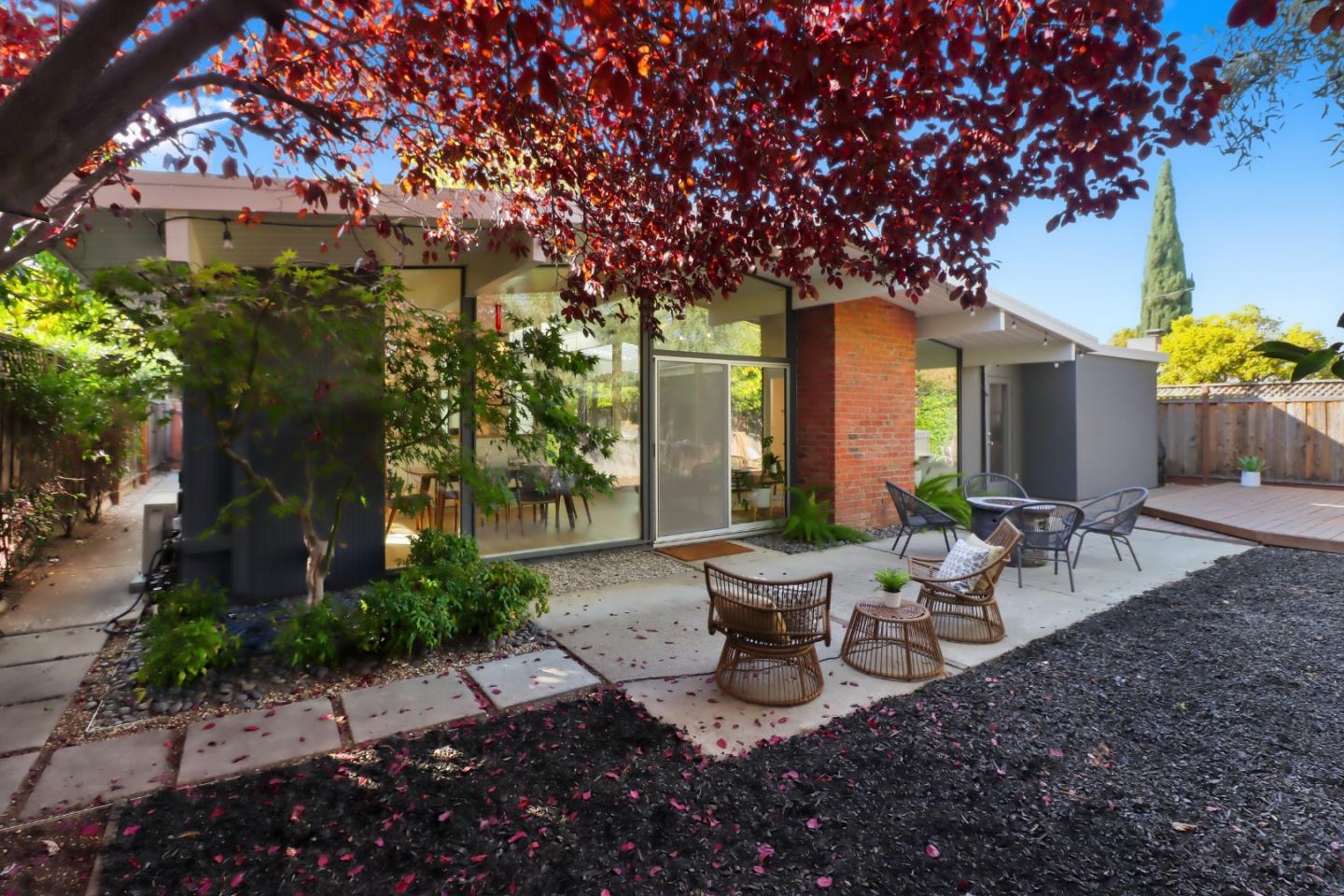 Cupertino, California, 95014, United States, 4 Bedrooms Bedrooms, ,2 BathroomsBathrooms,Residential,For Sale,1986289