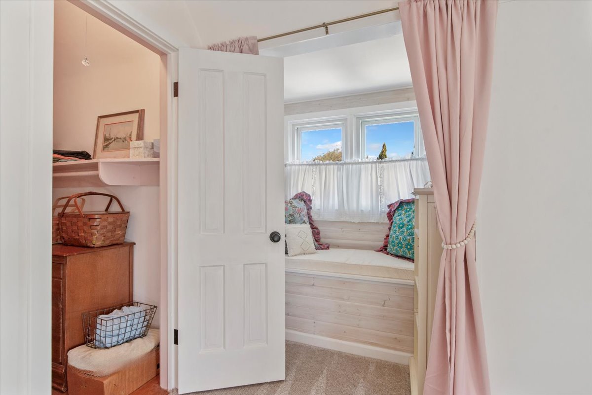 Lompoc, California, 93436, United States, 4 Bedrooms Bedrooms, ,1 BathroomBathrooms,Residential,For Sale,2002013