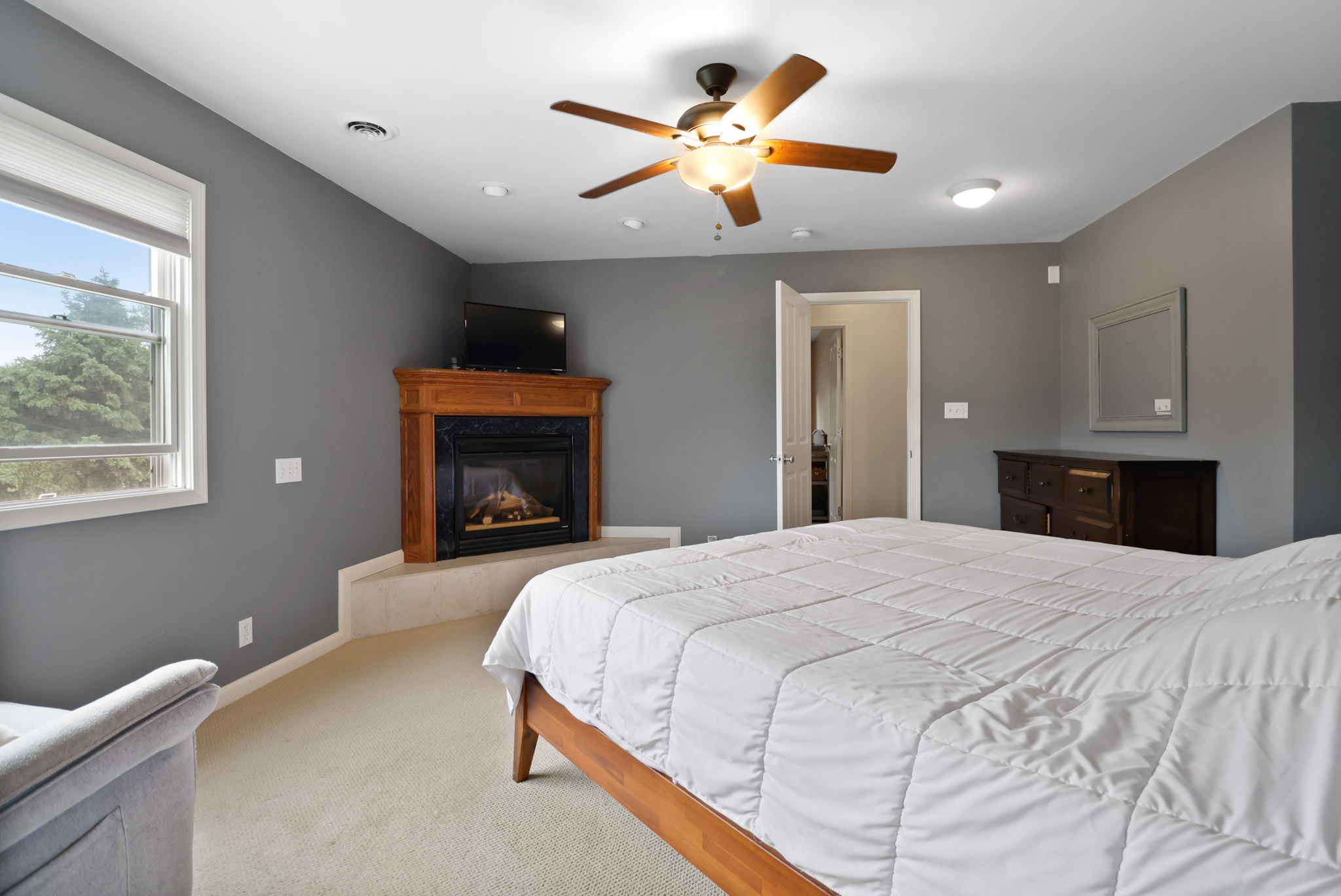 Chesterton, Indiana, 46304, United States, 4 Bedrooms Bedrooms, ,3 BathroomsBathrooms,Residential,For Sale,1881667