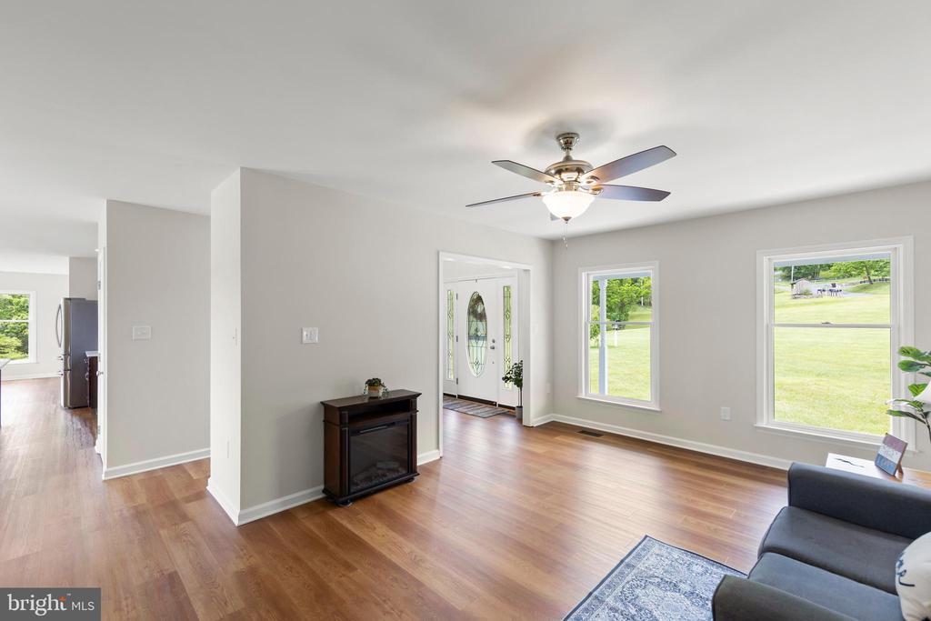 Winchester, Virginia, 22603, United States, 4 Bedrooms Bedrooms, ,3 BathroomsBathrooms,Residential,For Sale,1951596