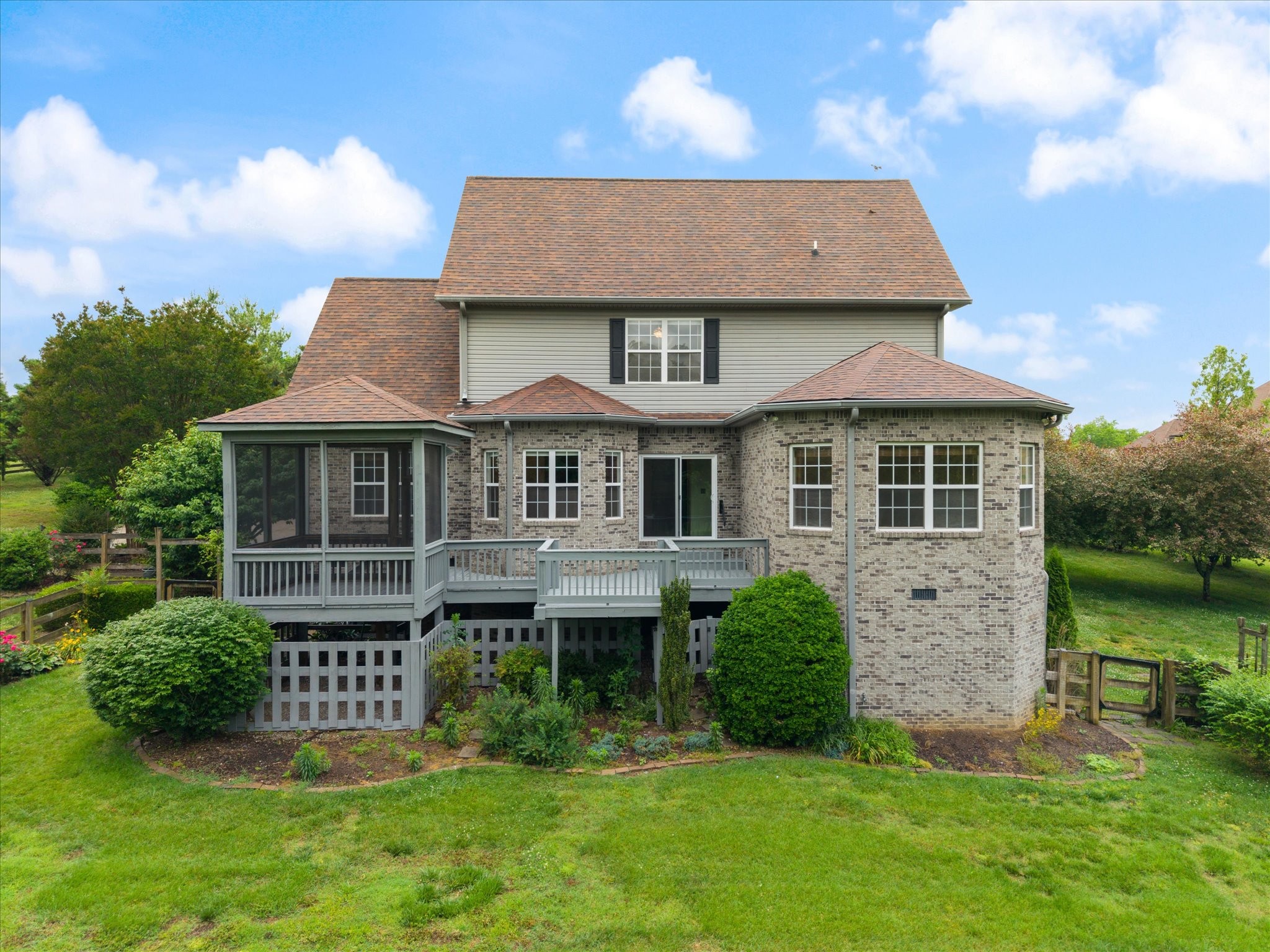  2216 Twin Peaks Ct, Spring Hill, TN, 37174 - 物件實景