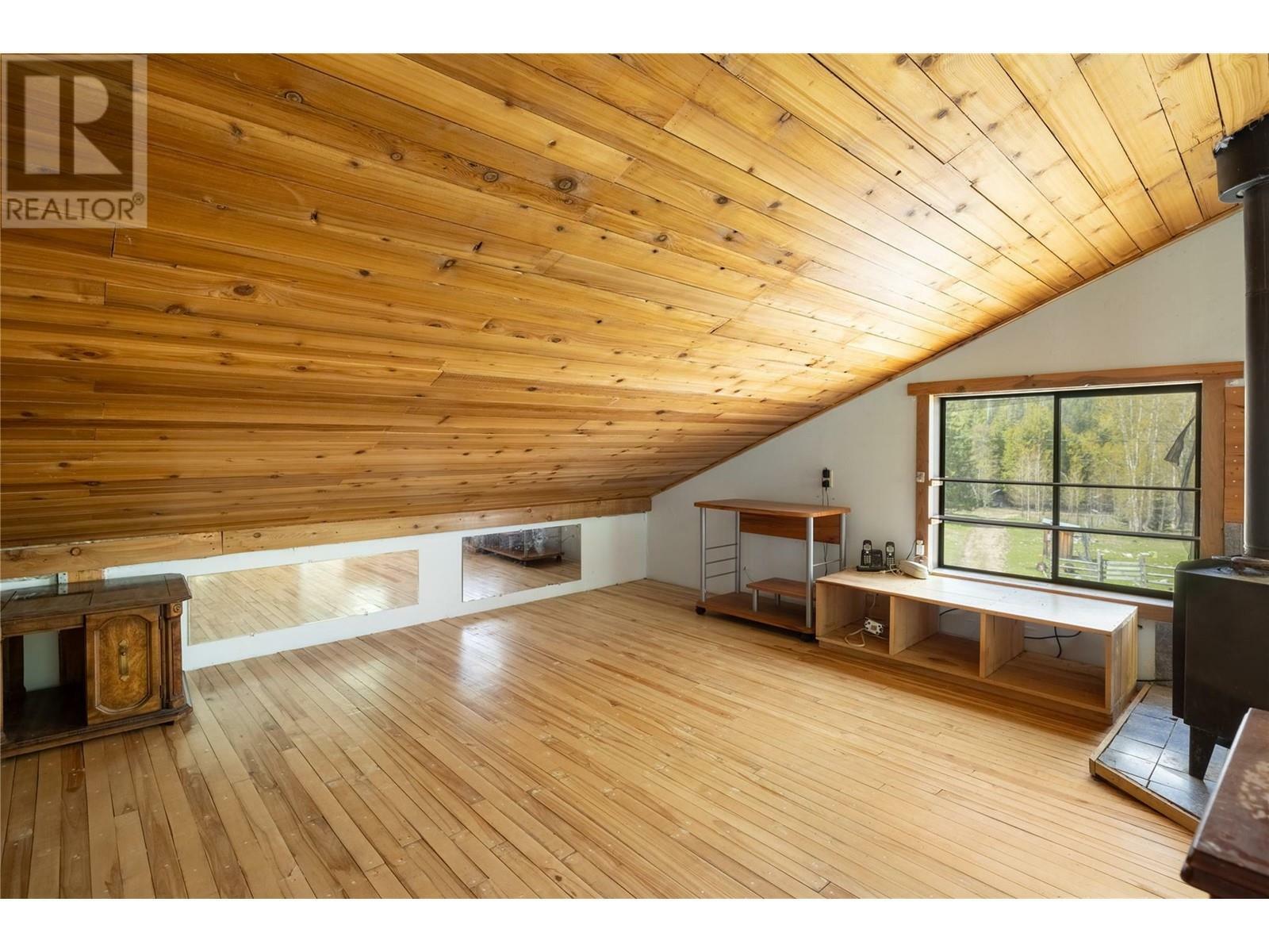 LUMBY, British Columbia, V0E 2G1, CA, 3 Bedrooms Bedrooms, ,2 BathroomsBathrooms,Residential,For Sale,1838495
