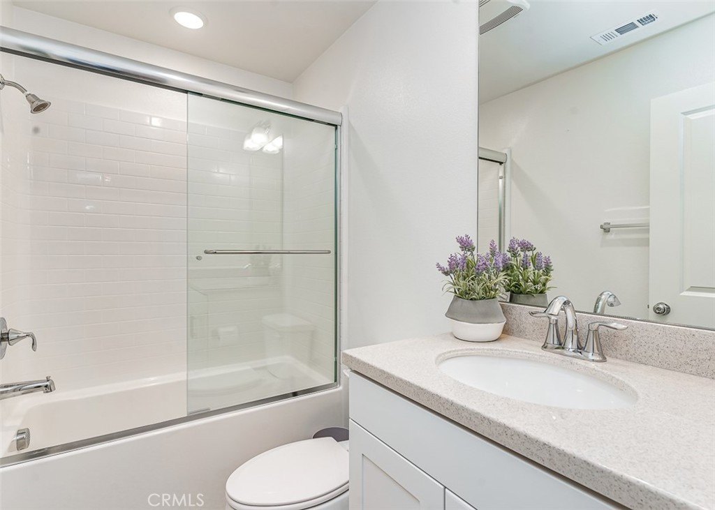 La Mirada, California, 90638, United States, 3 Bedrooms Bedrooms, ,4 BathroomsBathrooms,Residential,For Sale,1927510