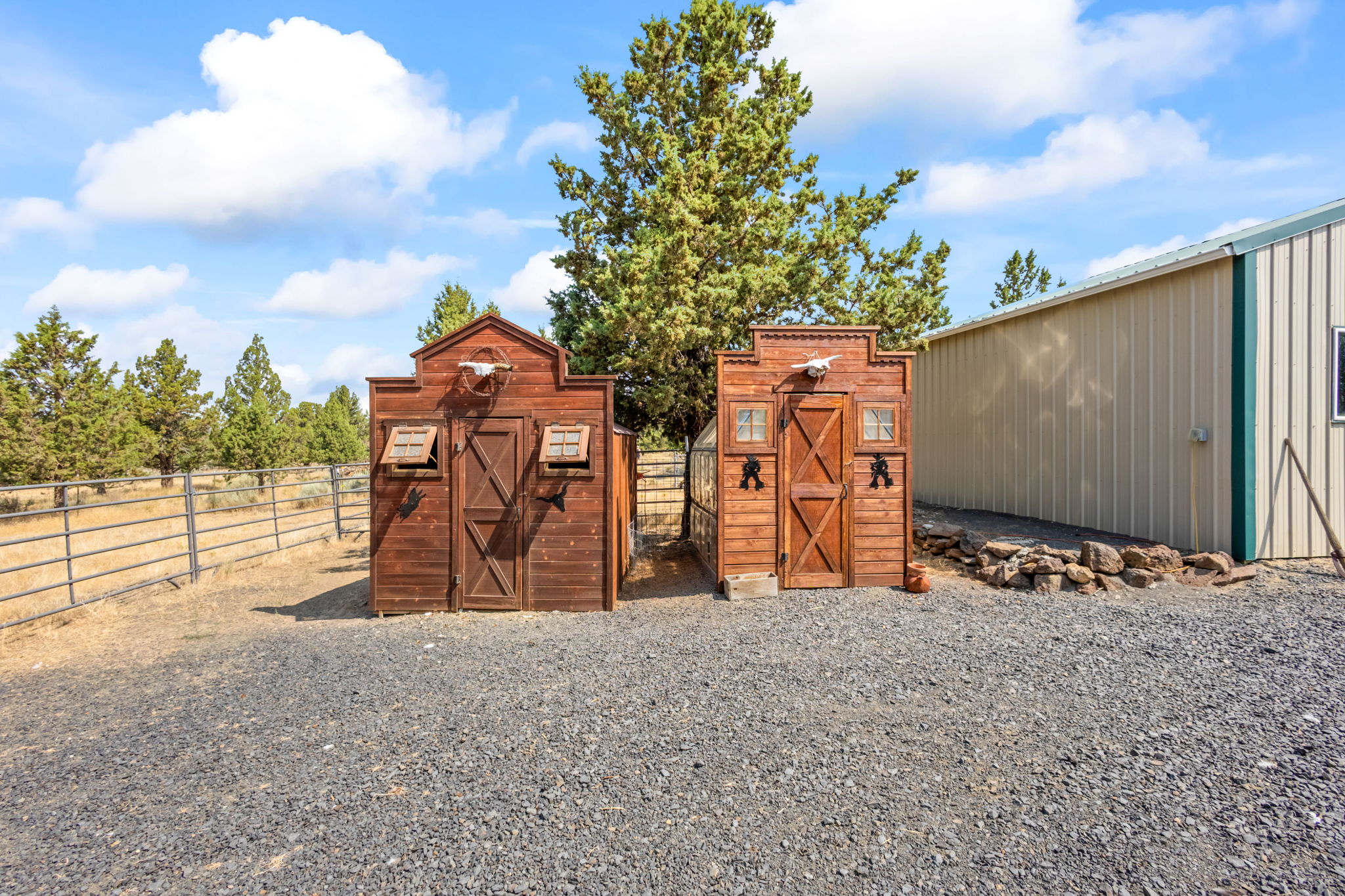 Prineville, Oregon, 97754, United States, 4 Bedrooms Bedrooms, ,2 BathroomsBathrooms,Residential,For Sale,1919985
