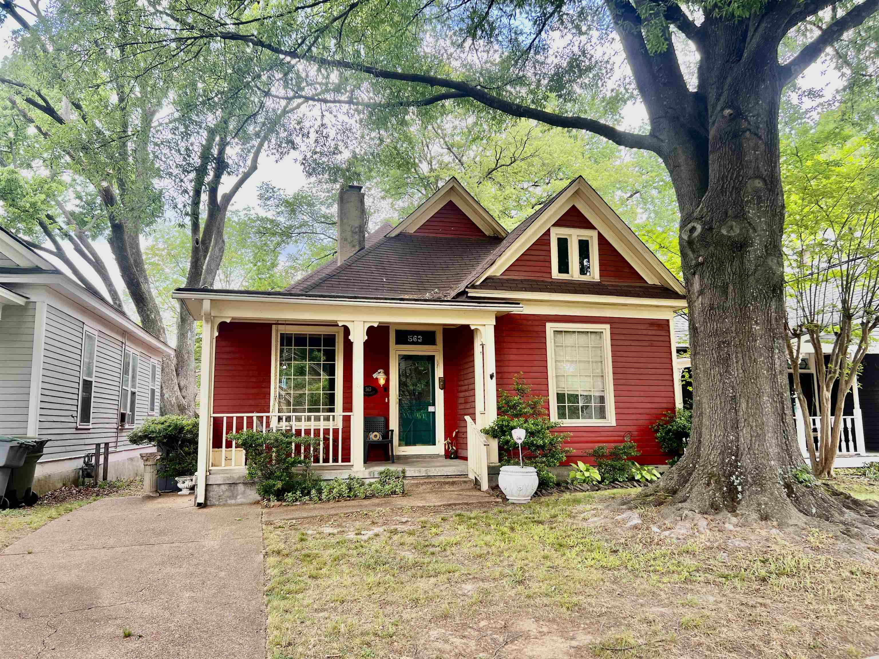 Summitt St, Memphis, TN 38104