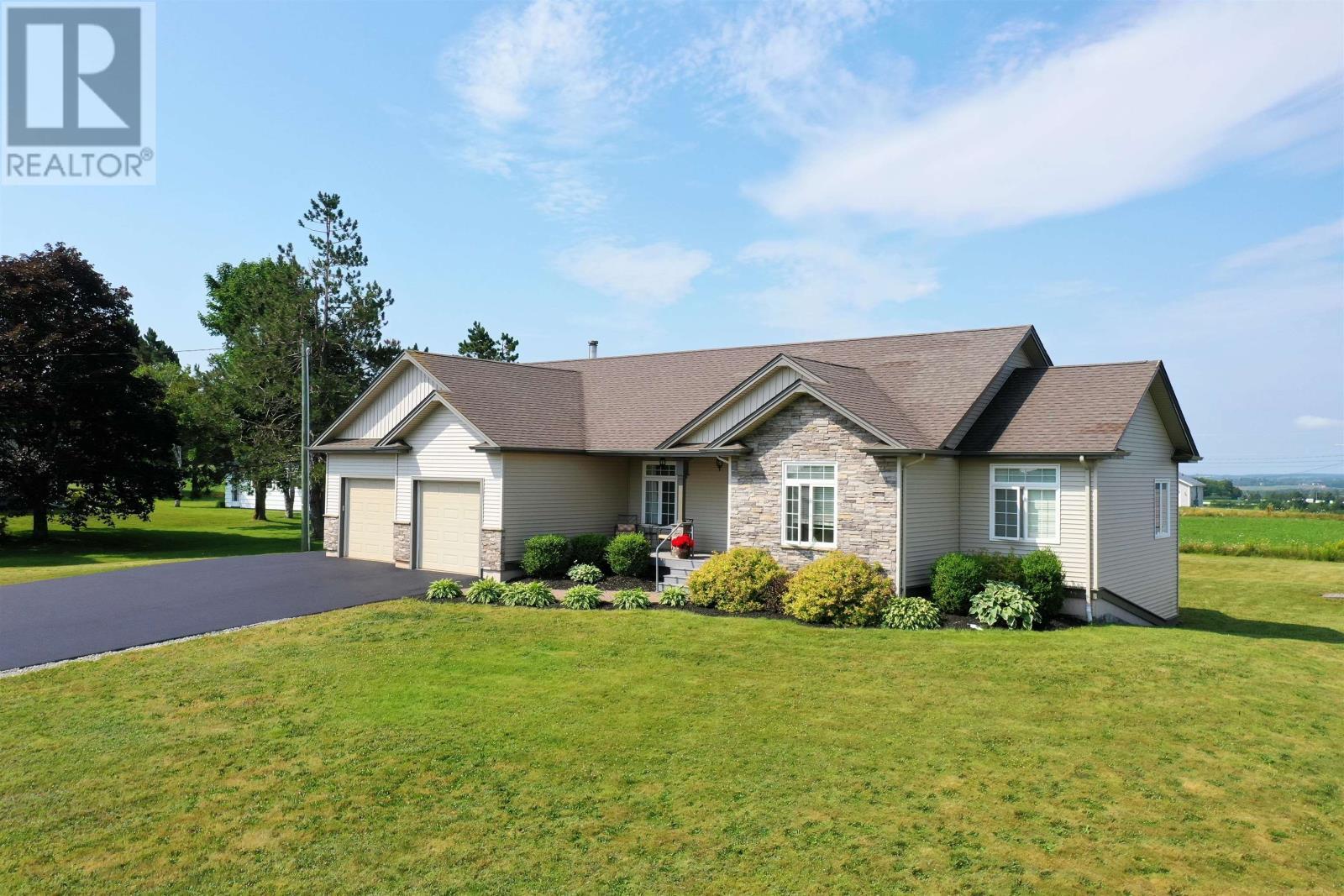 WINSLOE SOUTH, Prince Edward Island, C1E 2Y2, CA, 5 Bedrooms Bedrooms, ,3 BathroomsBathrooms,Residential,For Sale,1875510