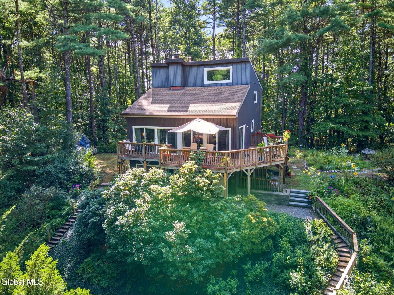 Valatie, New York, 12184, United States, 5 Bedrooms Bedrooms, ,3 BathroomsBathrooms,Residential,For Sale,1924980