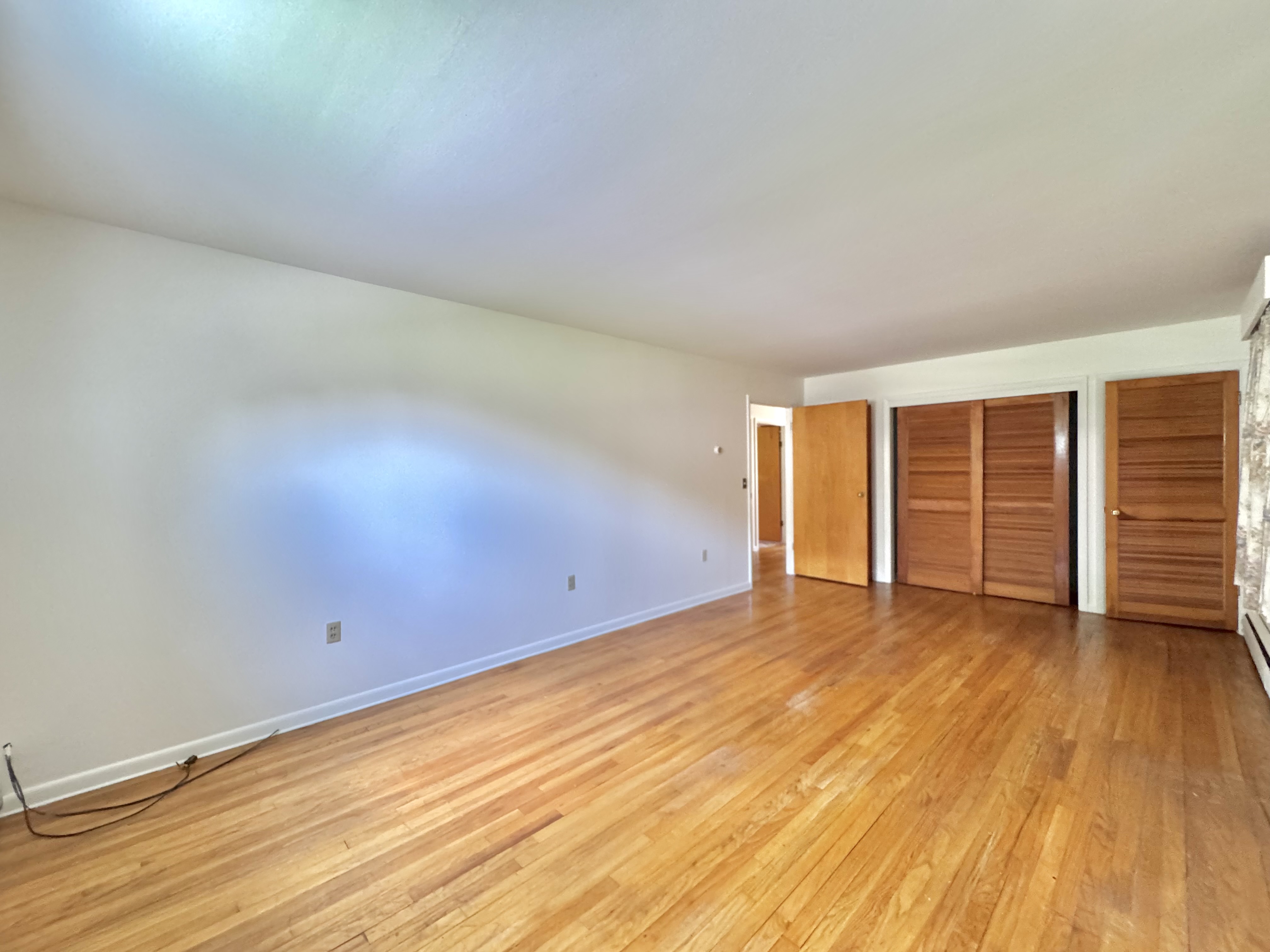 Catskill, New York, 12414, United States, 6 Bedrooms Bedrooms, ,3 BathroomsBathrooms,Residential,For Sale,1983582