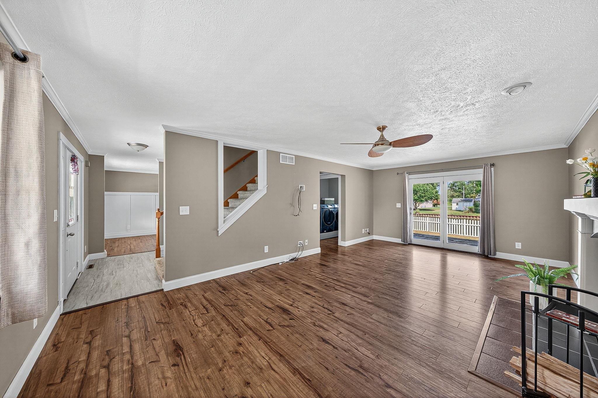 Elkhart, Indiana, 46514, United States, 3 Bedrooms Bedrooms, ,3 BathroomsBathrooms,Residential,For Sale,1917912