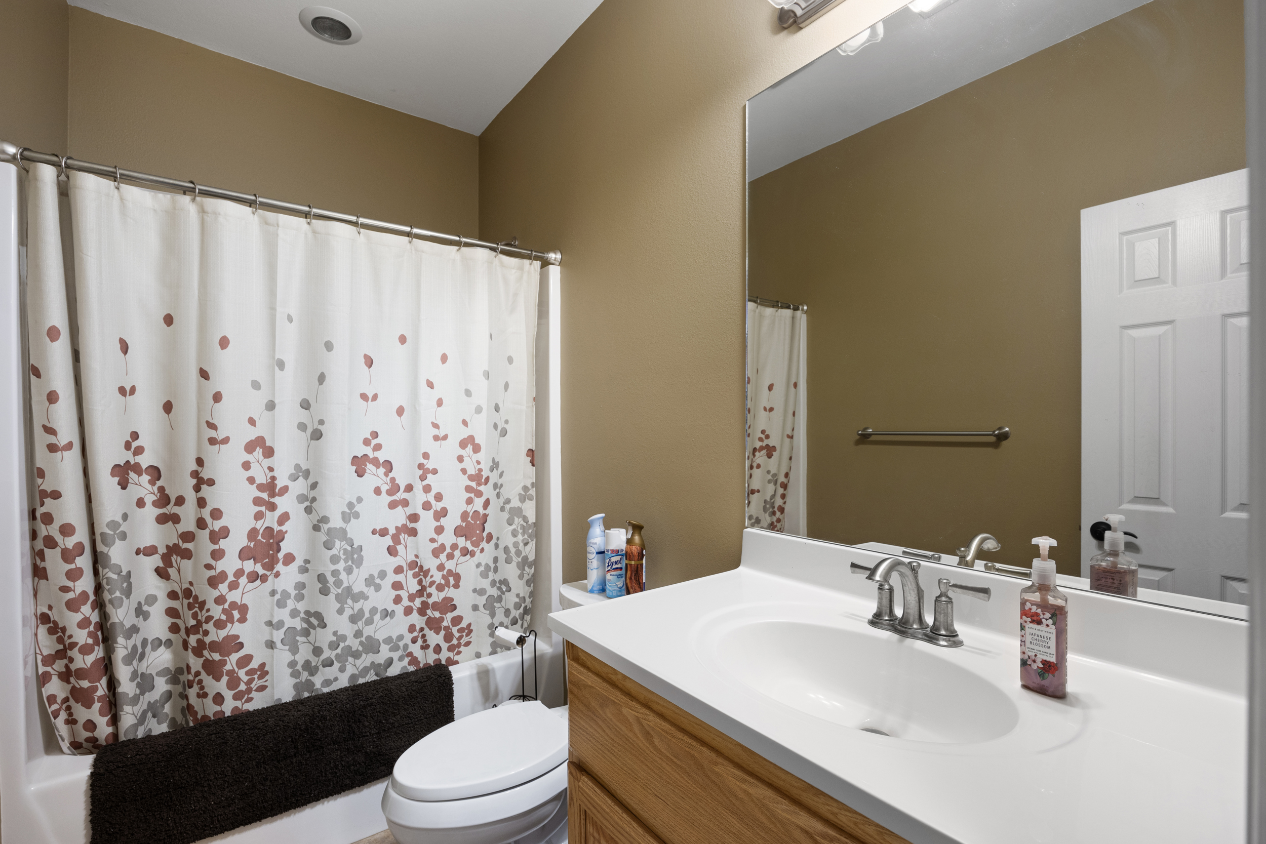 Pettigrew, Arkansas, 72752, United States, 5 Bedrooms Bedrooms, ,4 BathroomsBathrooms,Residential,For Sale,1826540