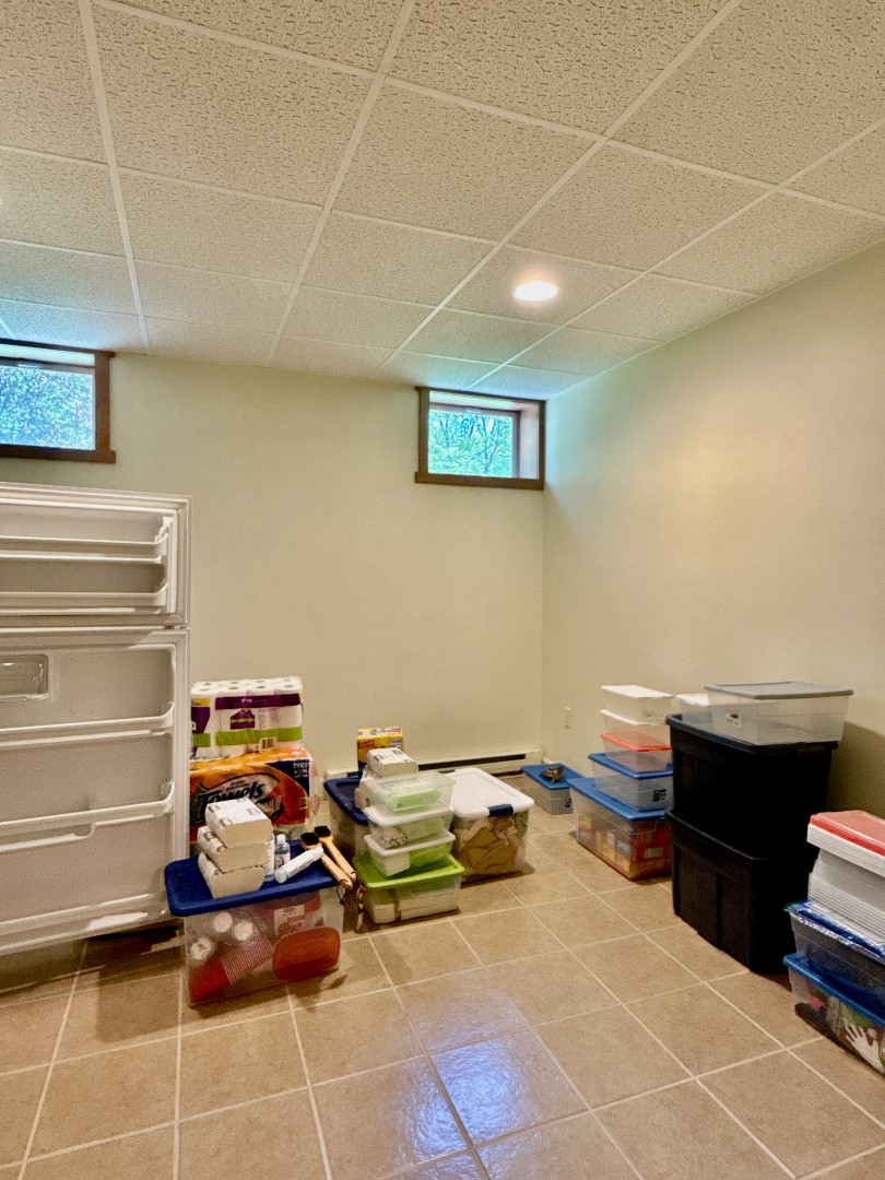 Hawley, Pennsylvania, 18428, United States, 3 Bedrooms Bedrooms, ,4 BathroomsBathrooms,Residential,For Sale,1846687