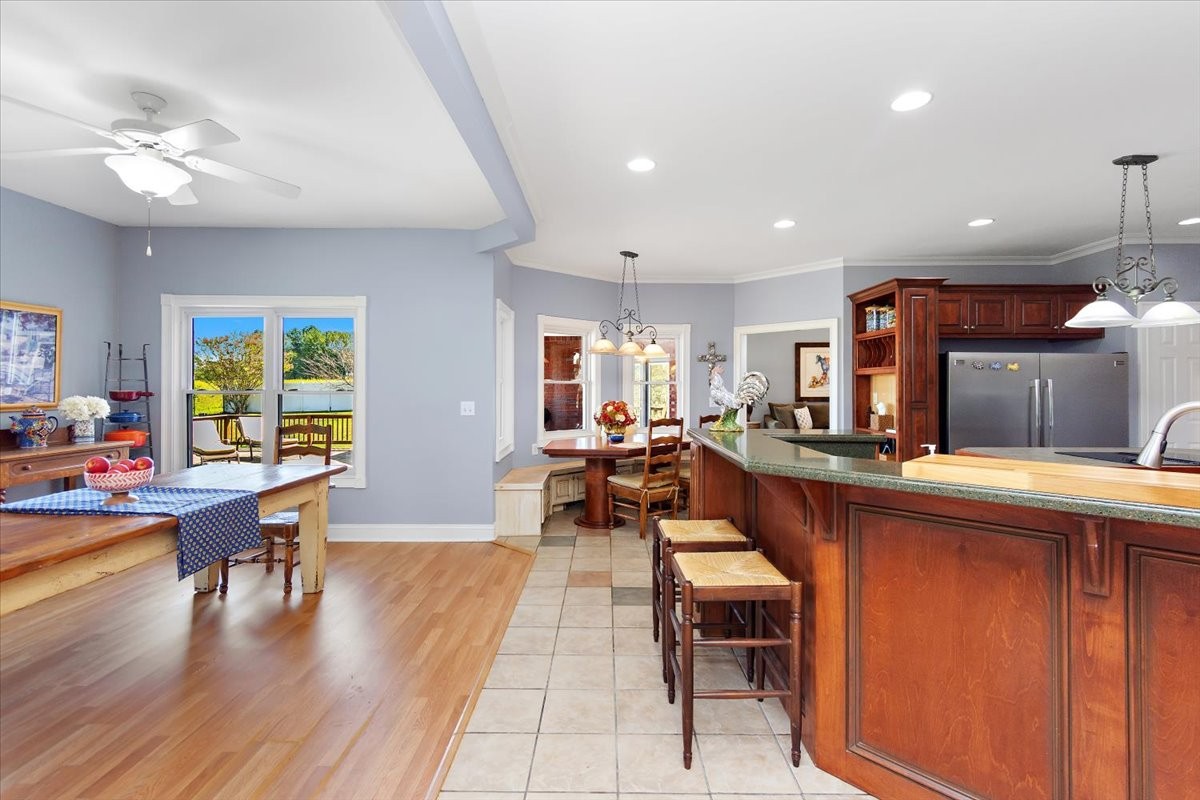 Leoma, Tennessee, 38468, United States, 3 Bedrooms Bedrooms, ,3 BathroomsBathrooms,Residential,For Sale,1938715